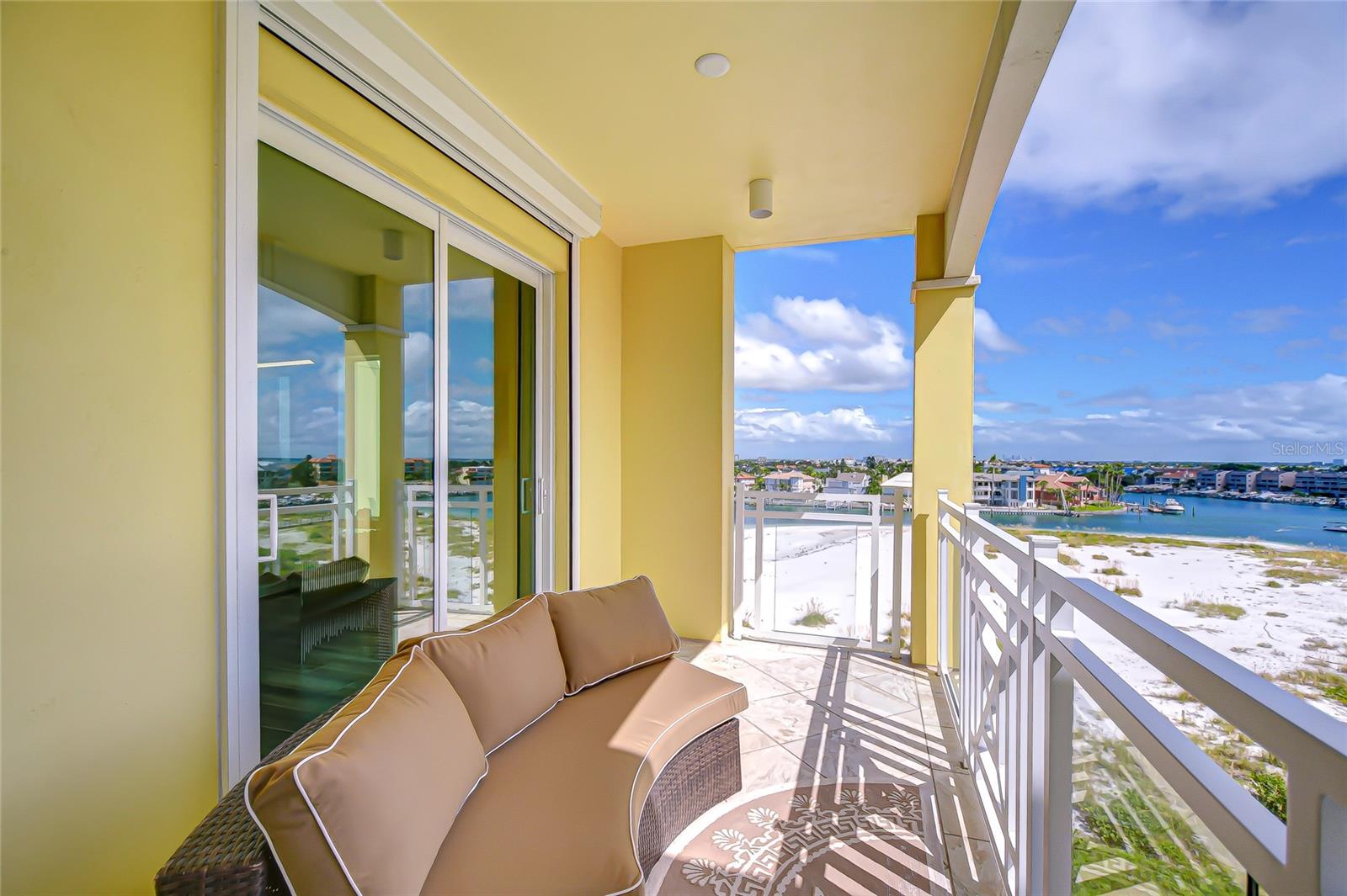 TB8434390 Property Photo