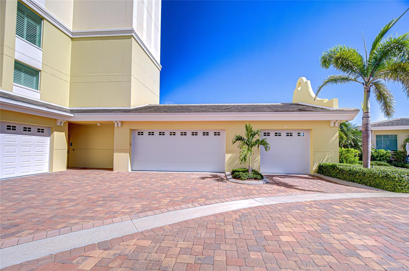 TB8434390 Property Photo