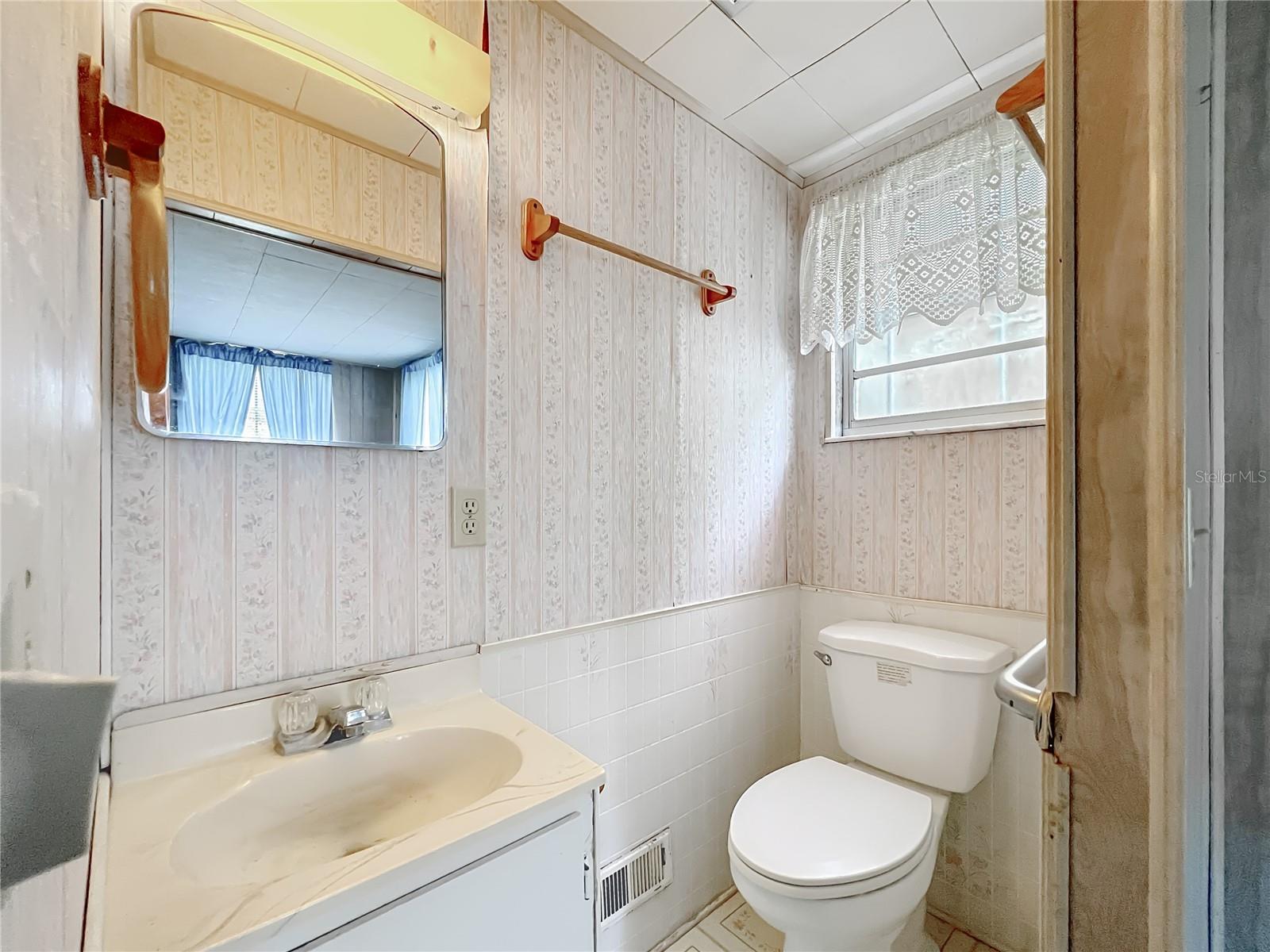 OM710821 Property Photo