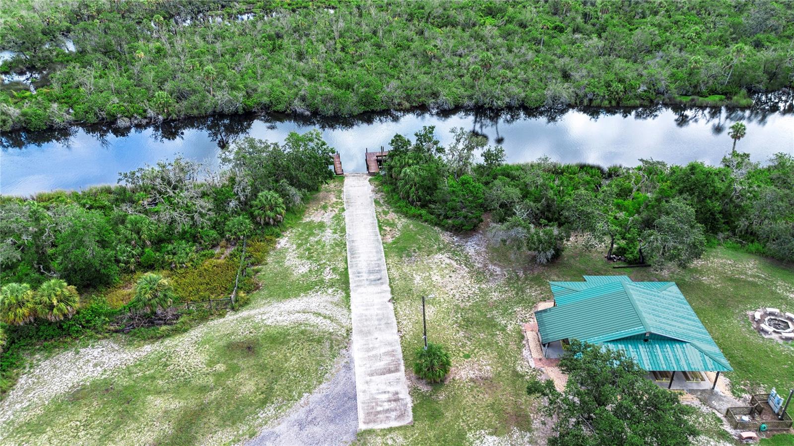 Sundance MArina with access to the Little Manatee River