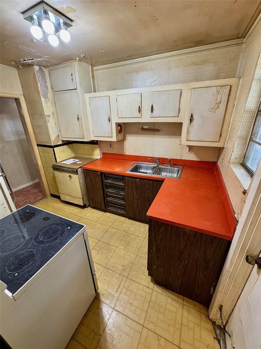 6948 9TH AVE N, ST PETERSBURG, FL, 33710