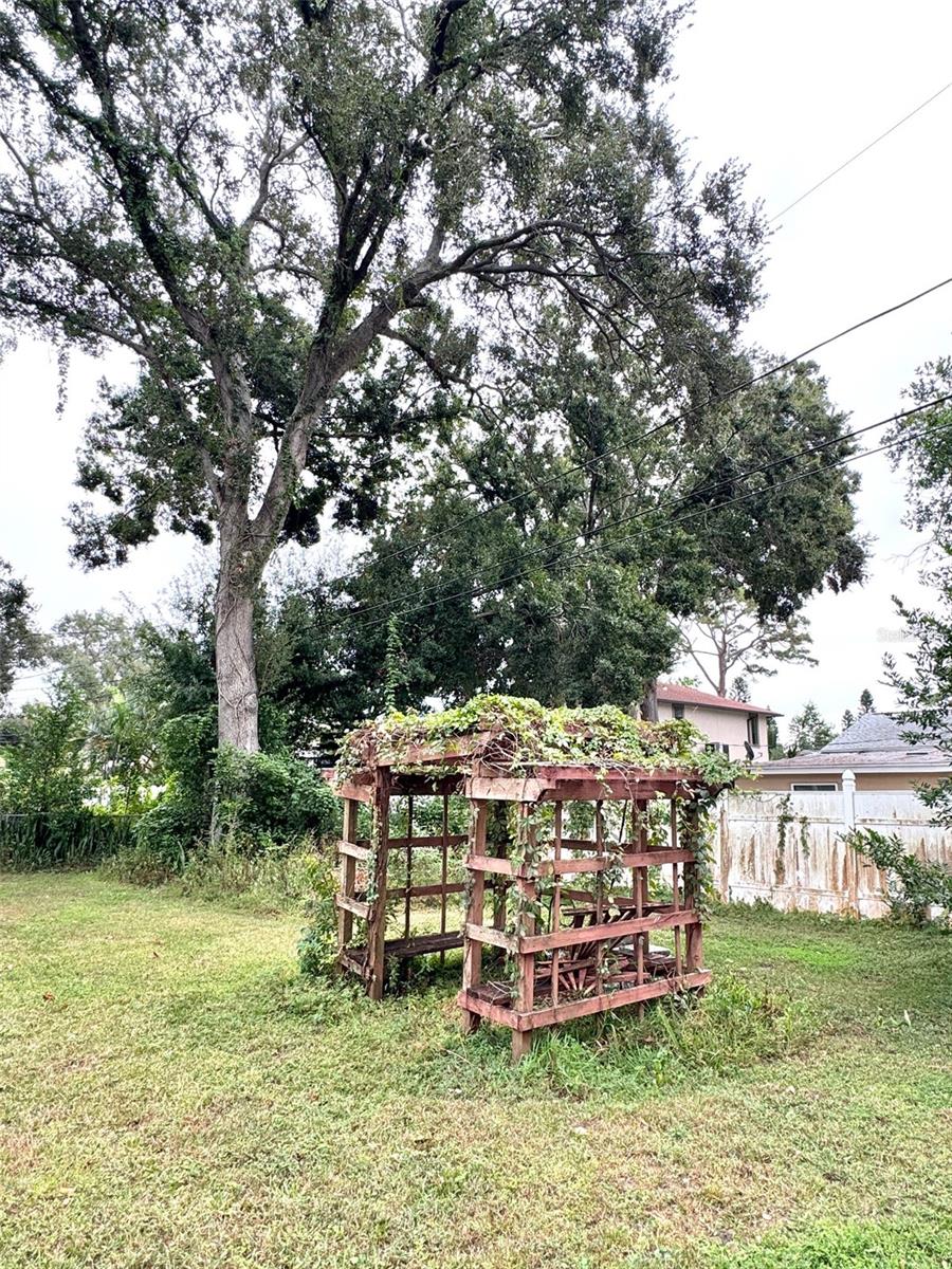 6948 9TH AVE N, ST PETERSBURG, FL, 33710