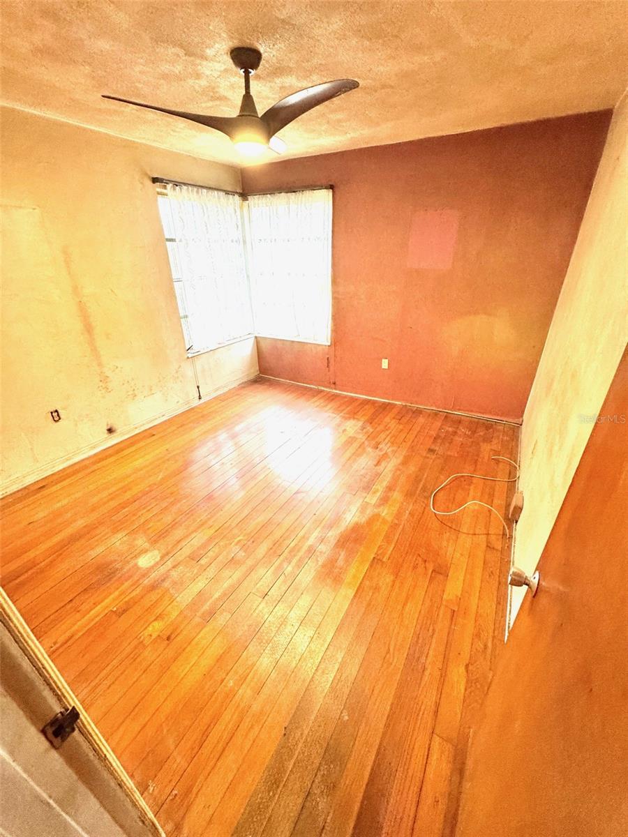 6948 9TH AVE N, ST PETERSBURG, FL, 33710