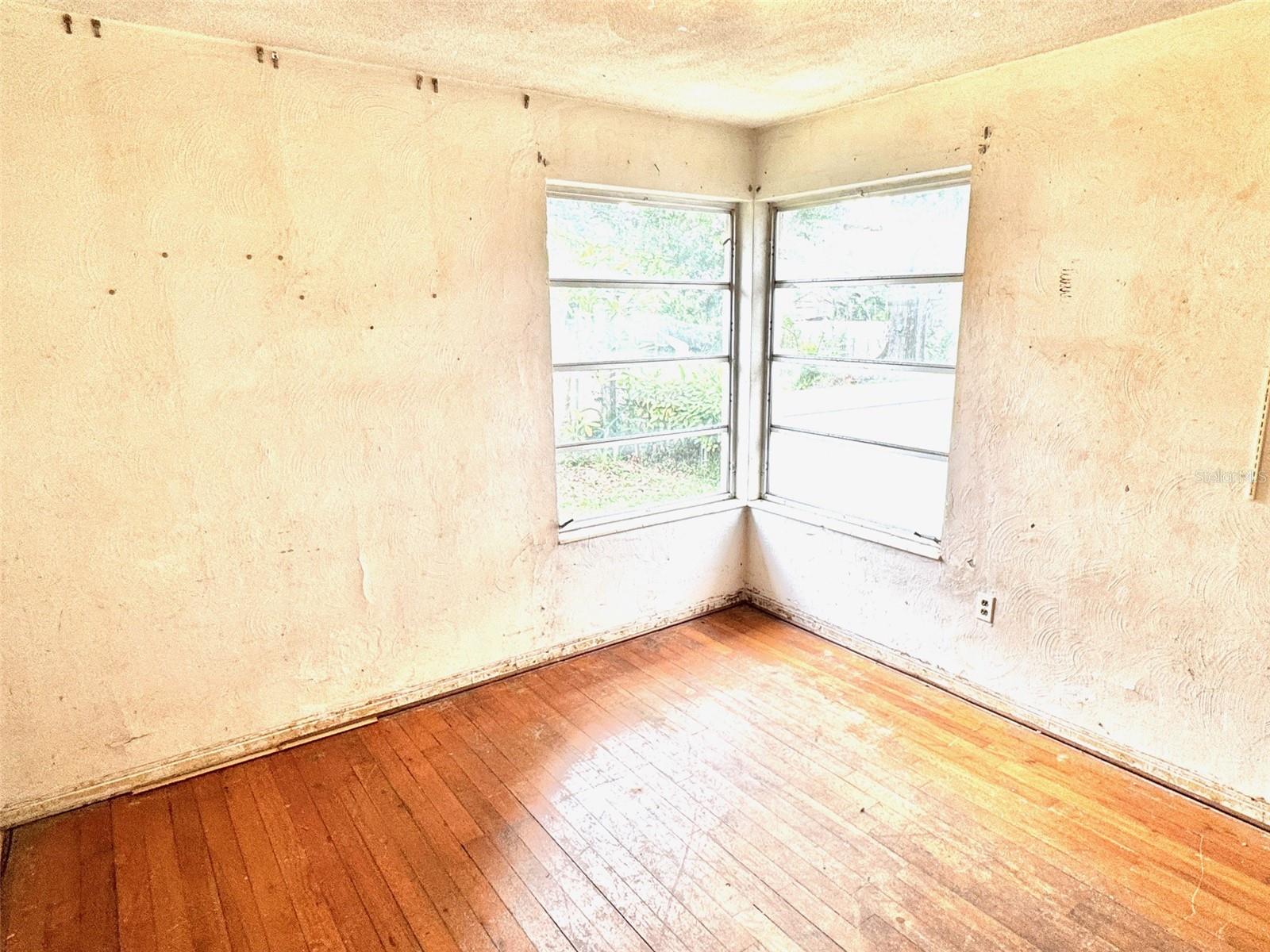 6948 9TH AVE N, ST PETERSBURG, FL, 33710