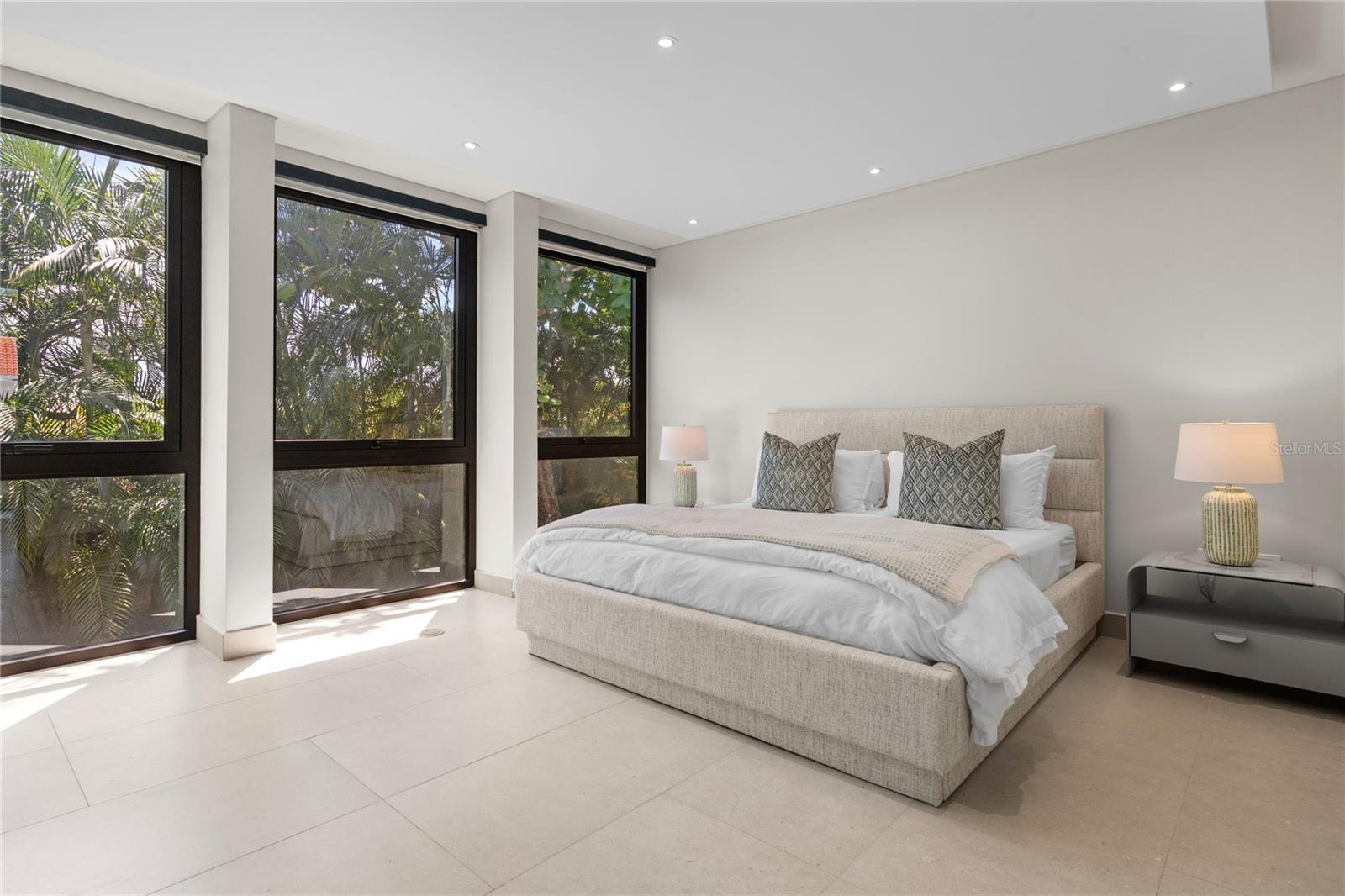 PR9116482 Property Photo