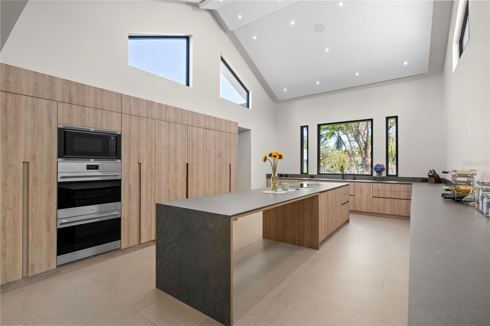 PR9116482 Property Photo