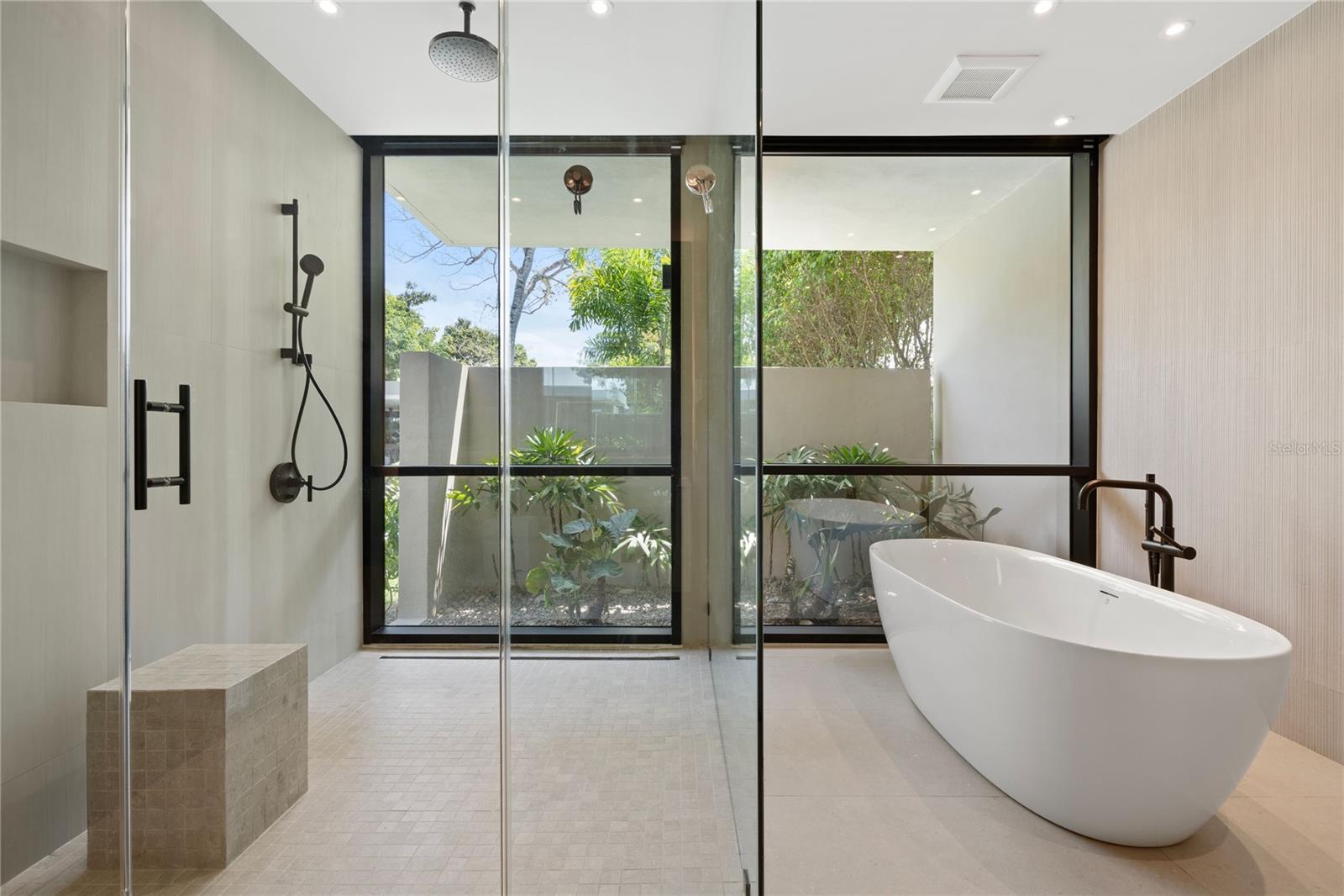 PR9116482 Property Photo