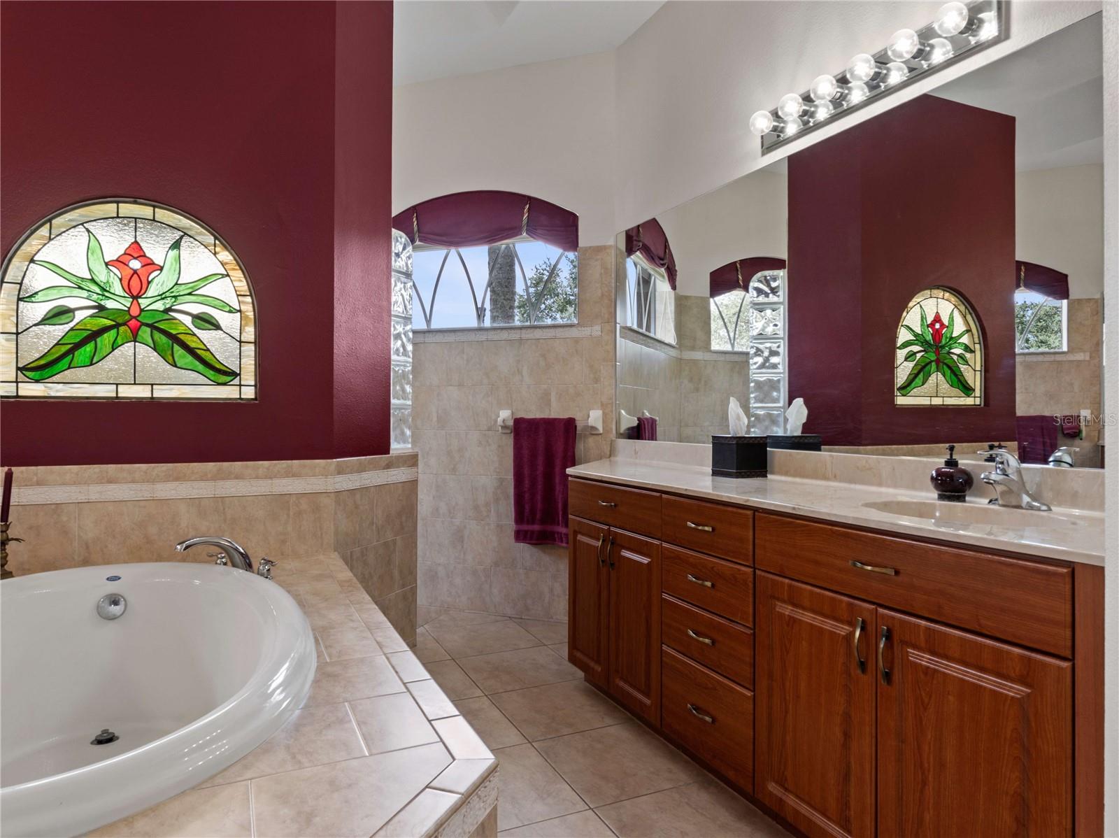 13217 THOROUGHBRED DR, DADE CITY, FL, 33525