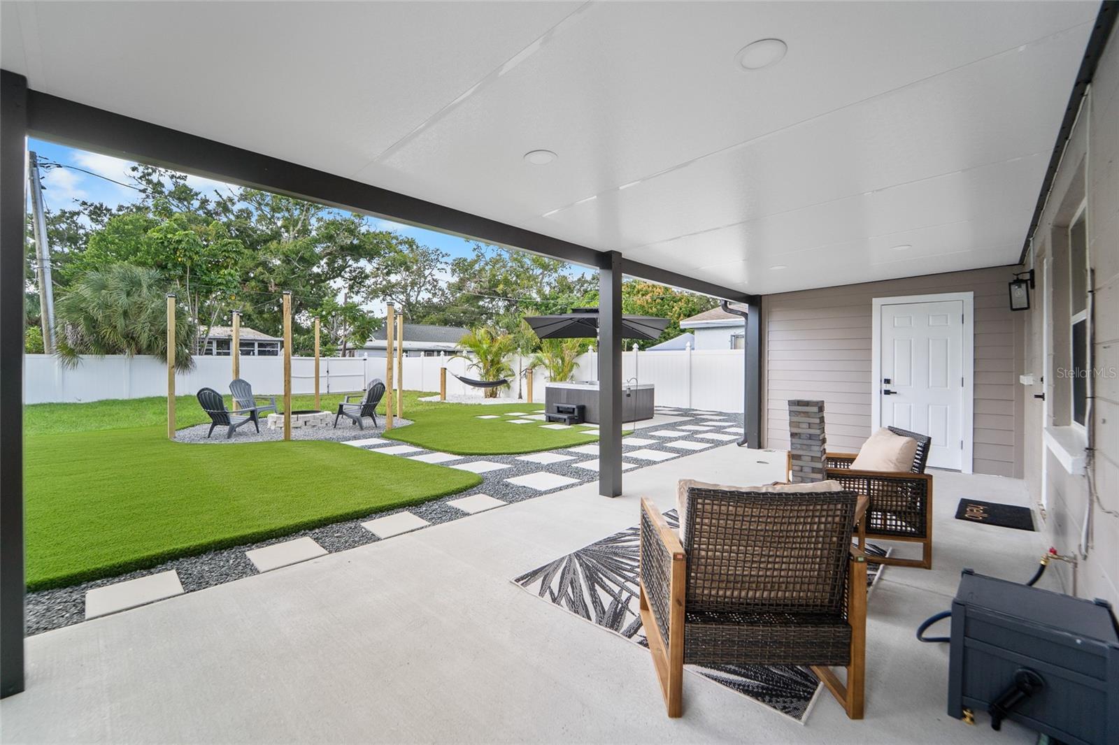 TB8434679 Property Photo