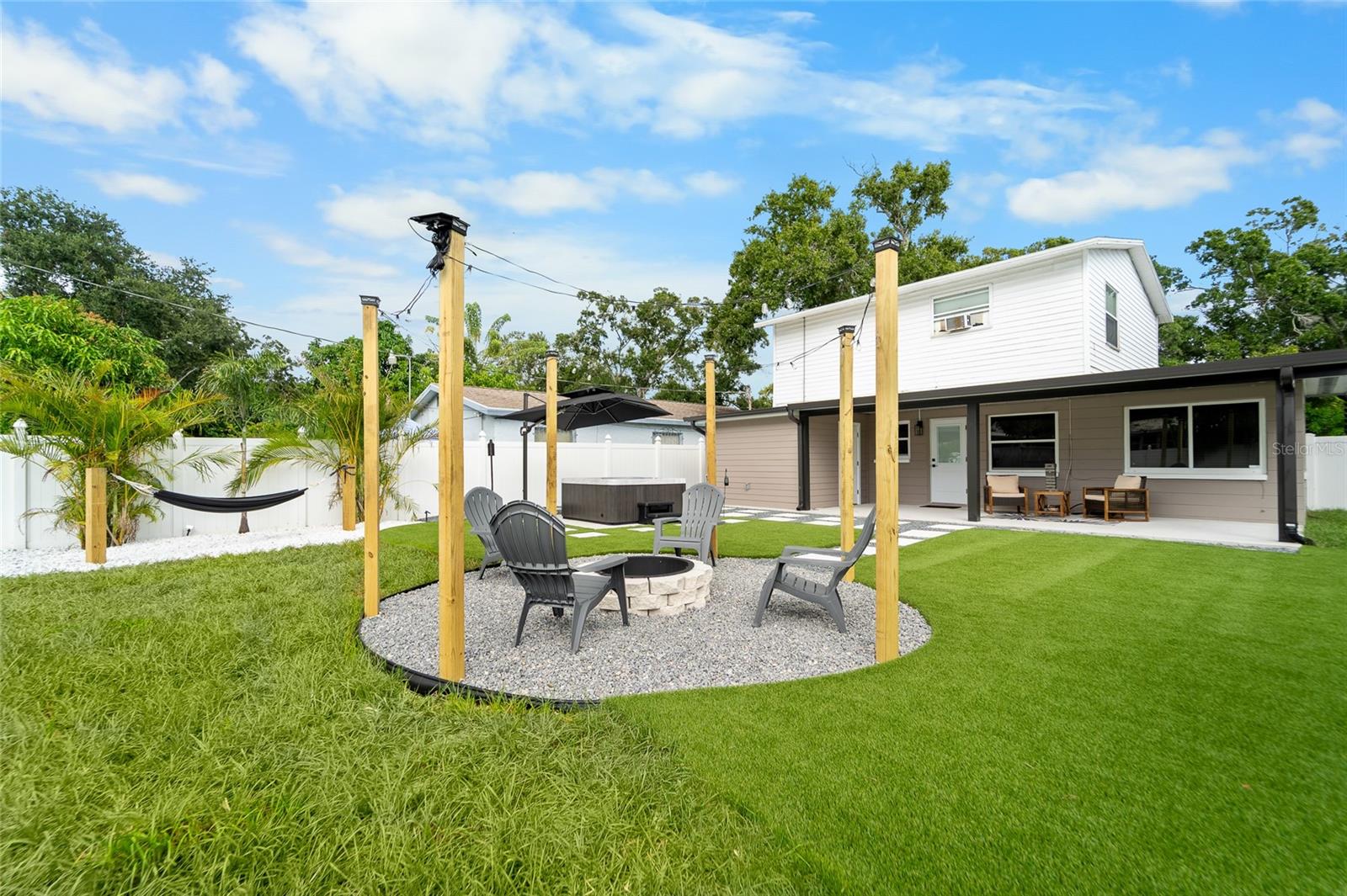 TB8434679 Property Photo