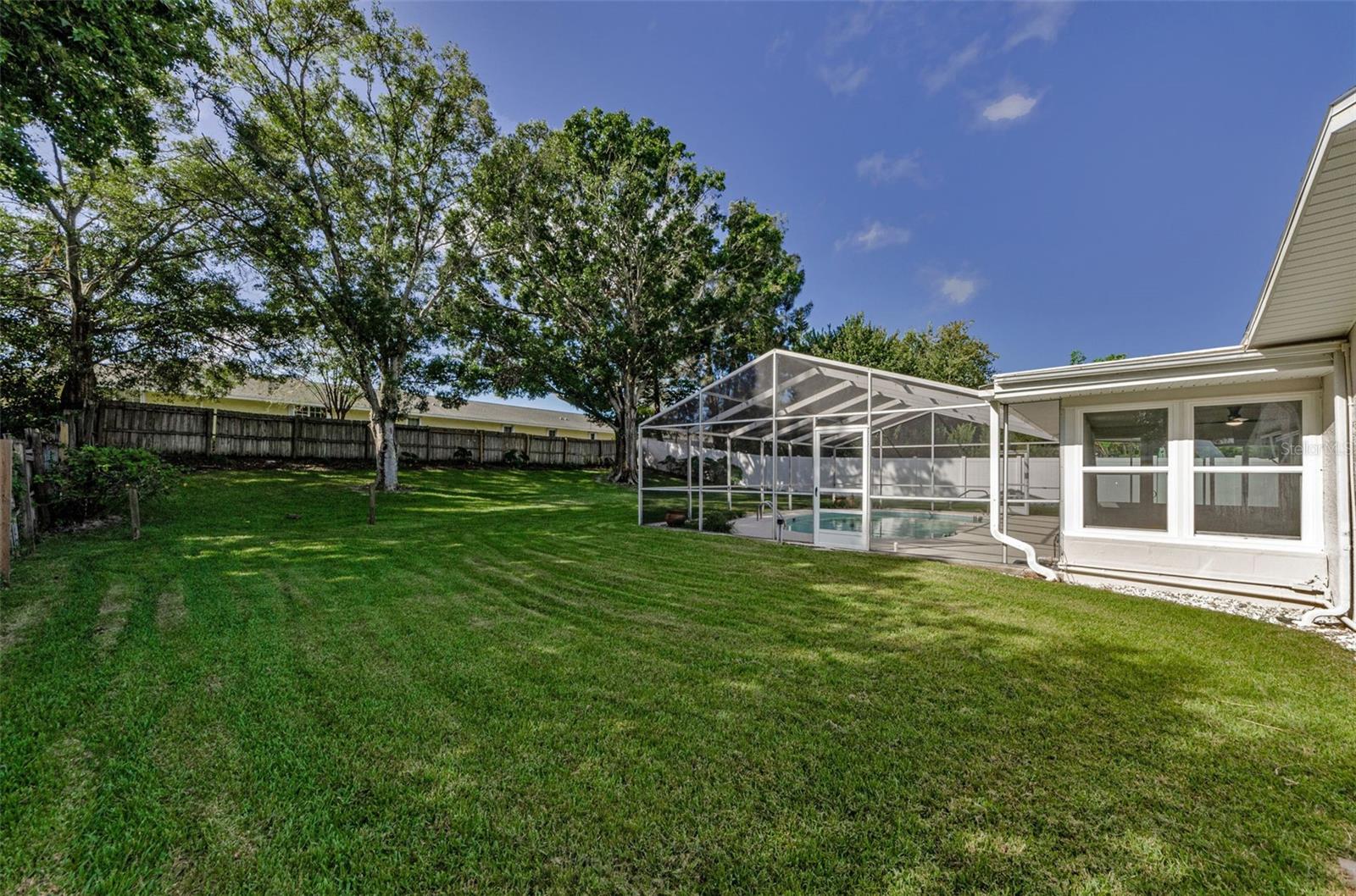 OH THE POSSIBILITIES! LOOK AT ALL THIS SPACE!