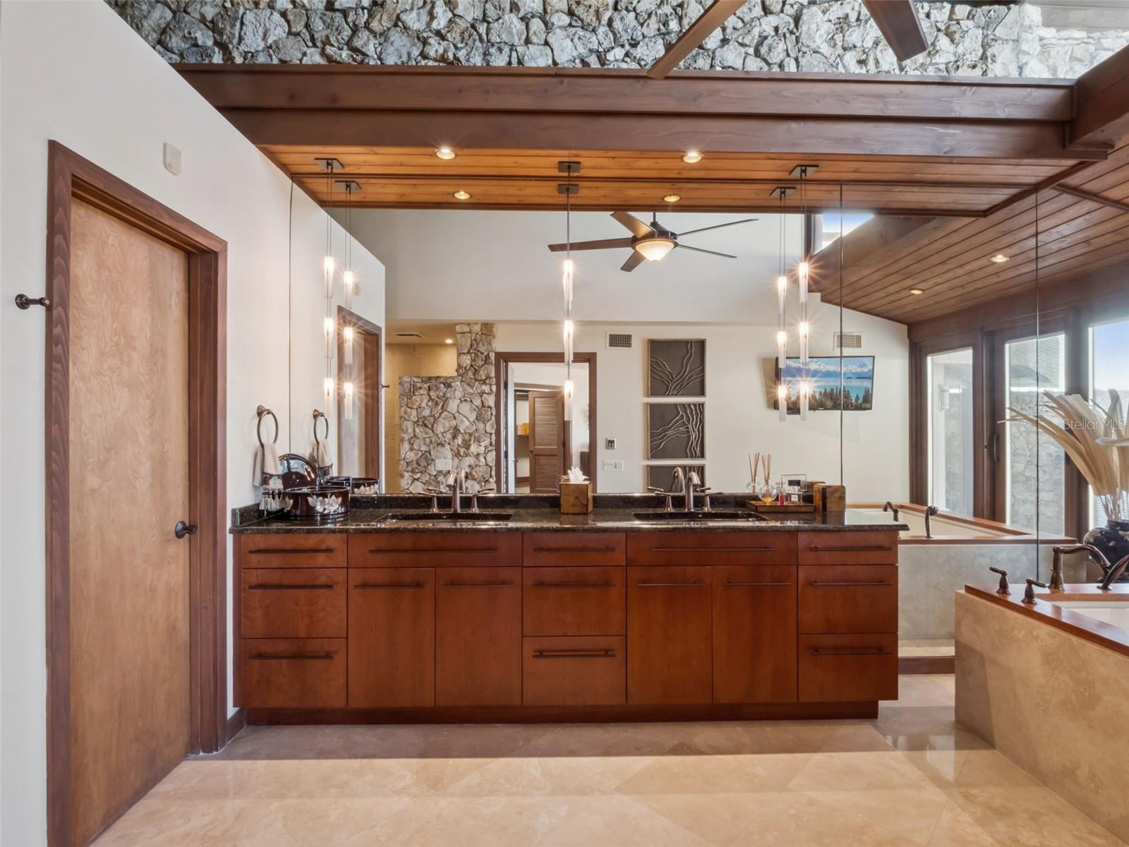 NS1086155 Property Photo