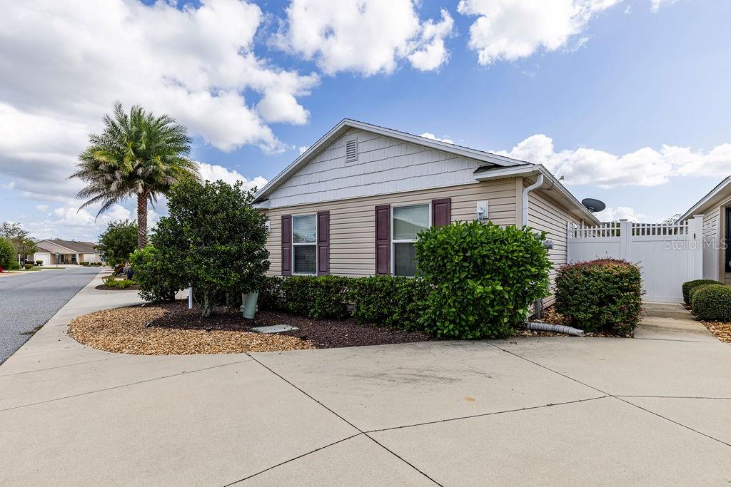 852 SAPPHIRE PL, THE VILLAGES, FL, 32163