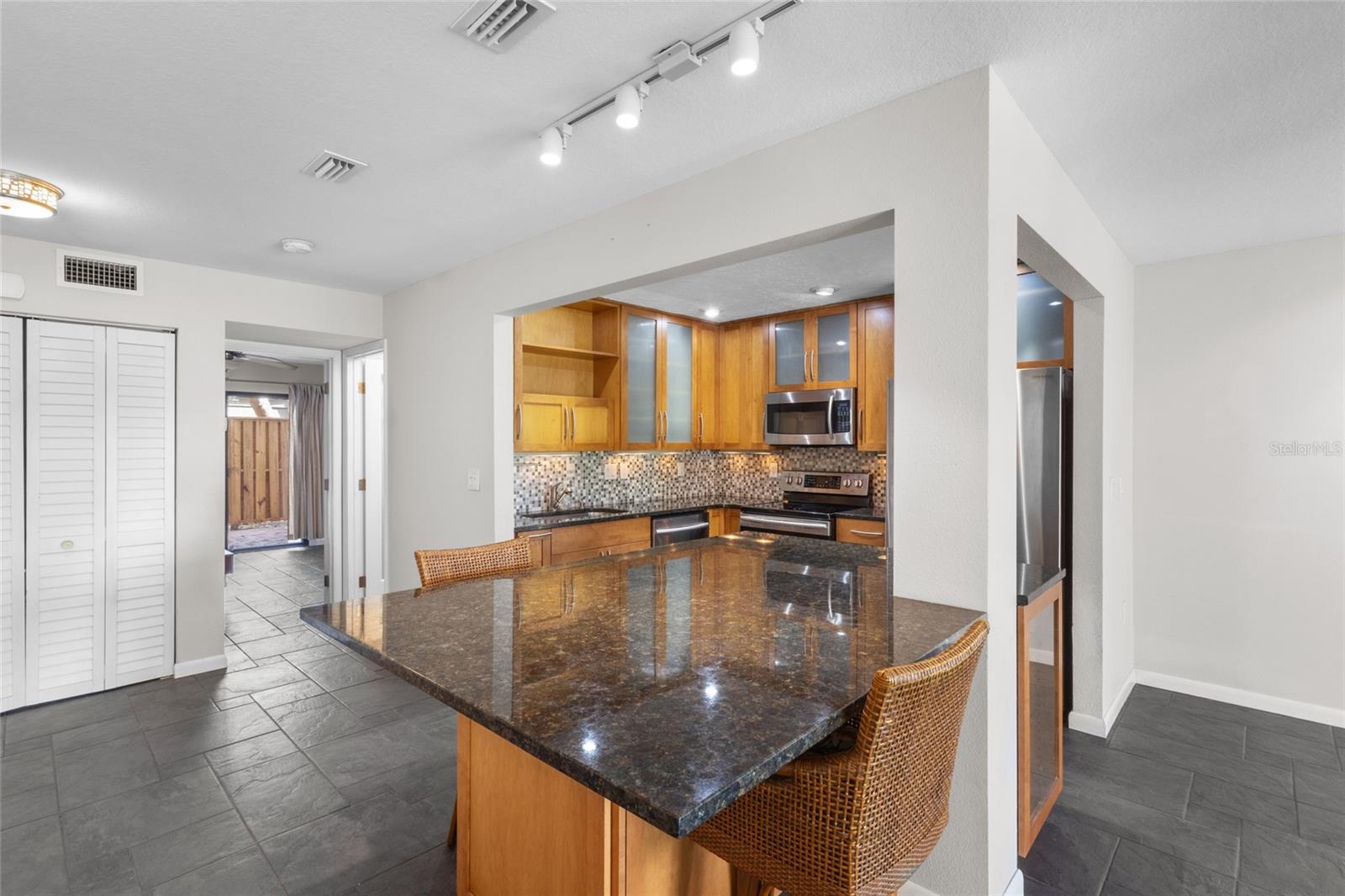 1526 PELICAN POINT DR #146, SARASOTA, FL, 34231