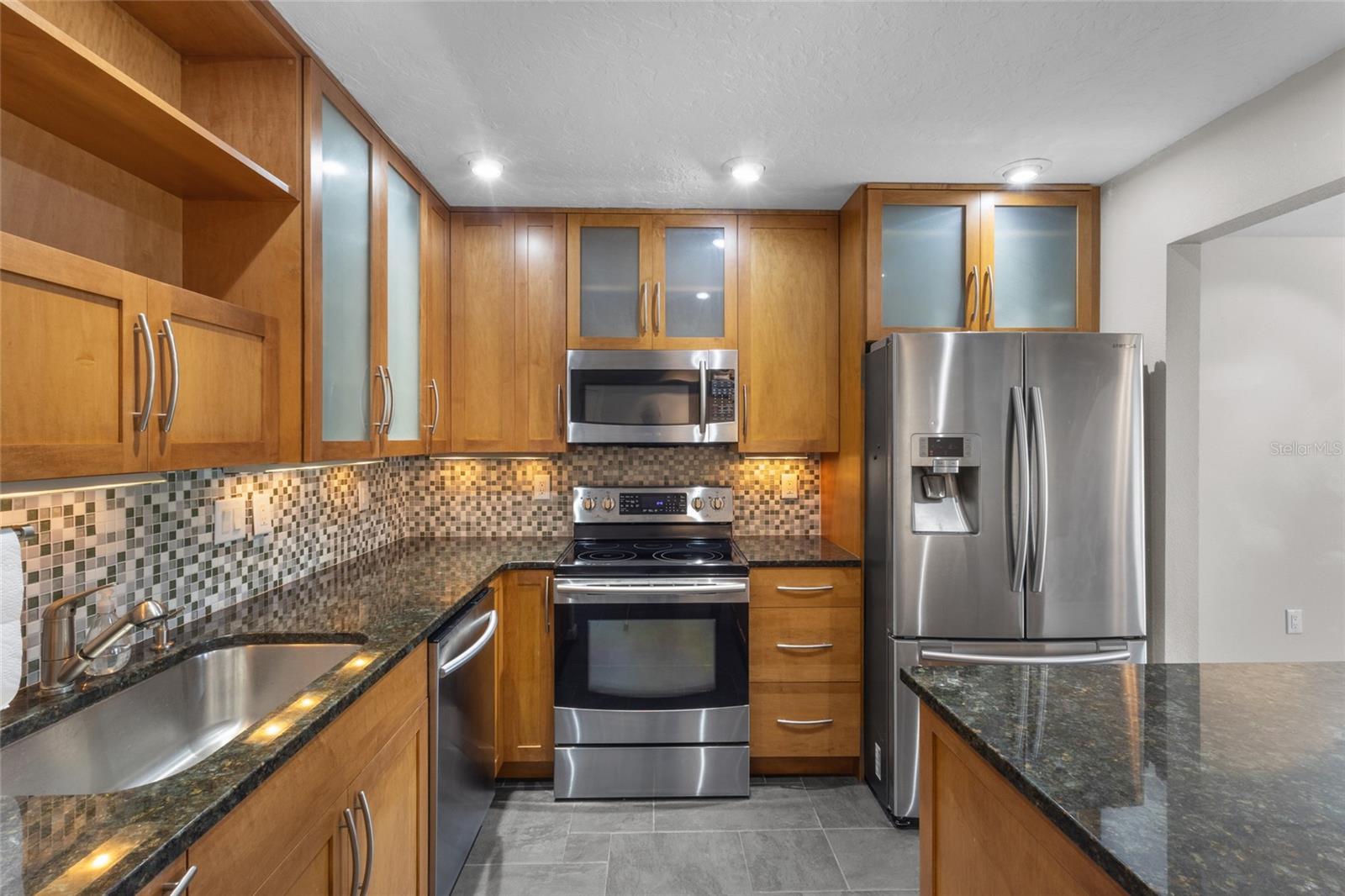 1526 PELICAN POINT DR #146, SARASOTA, FL, 34231