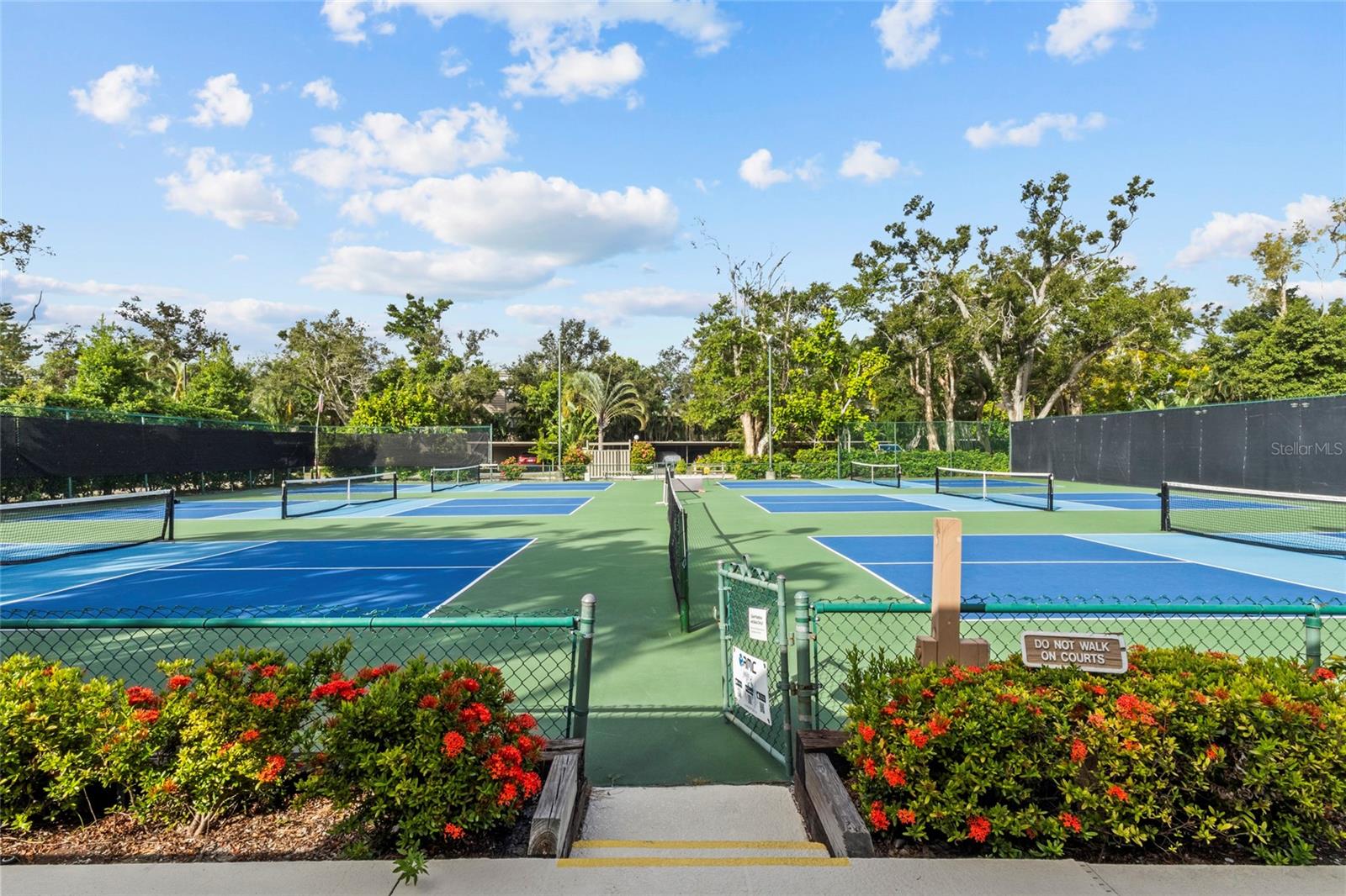 1526 PELICAN POINT DR #146, SARASOTA, FL, 34231