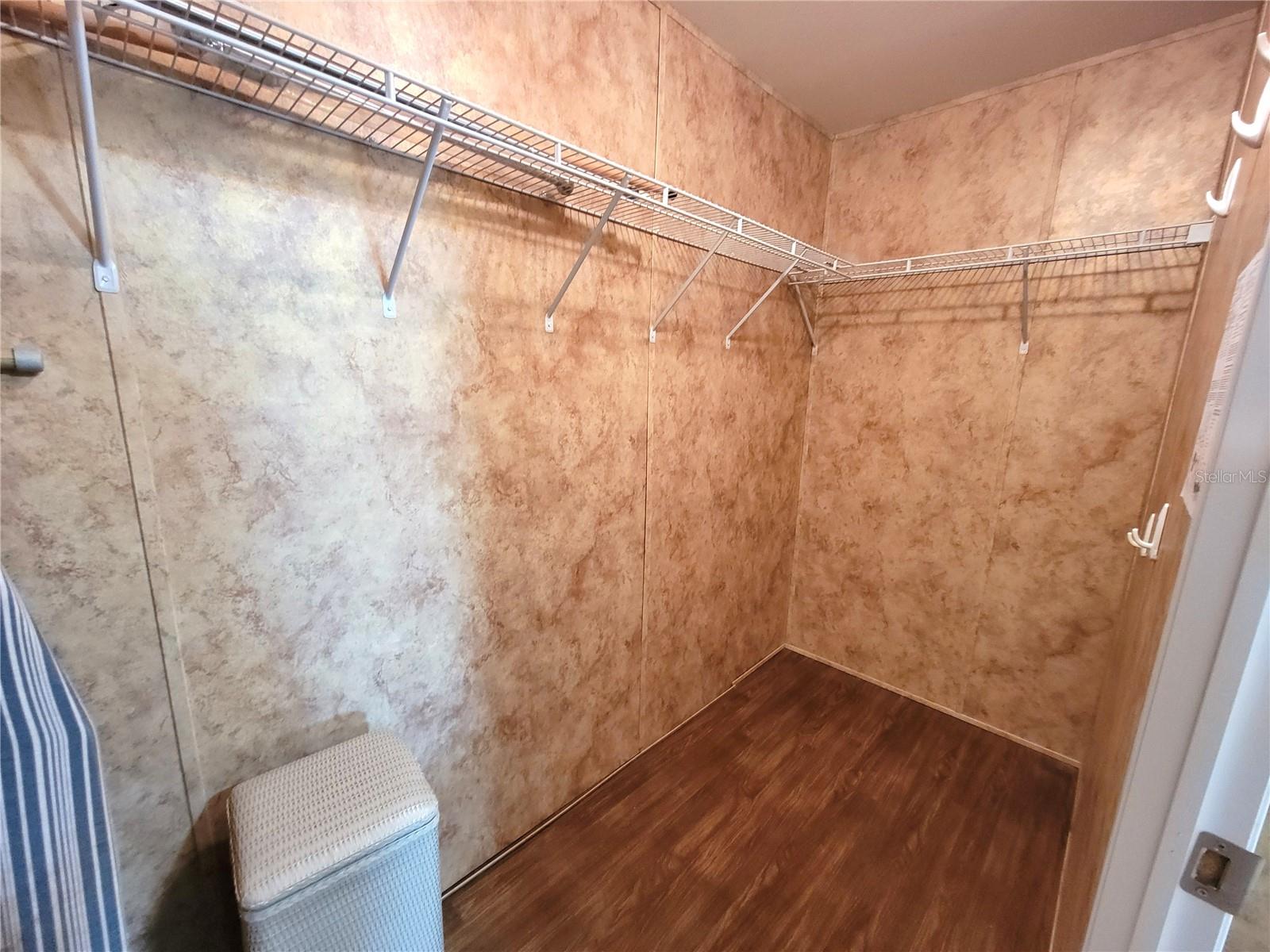 O6349895 Property Photo