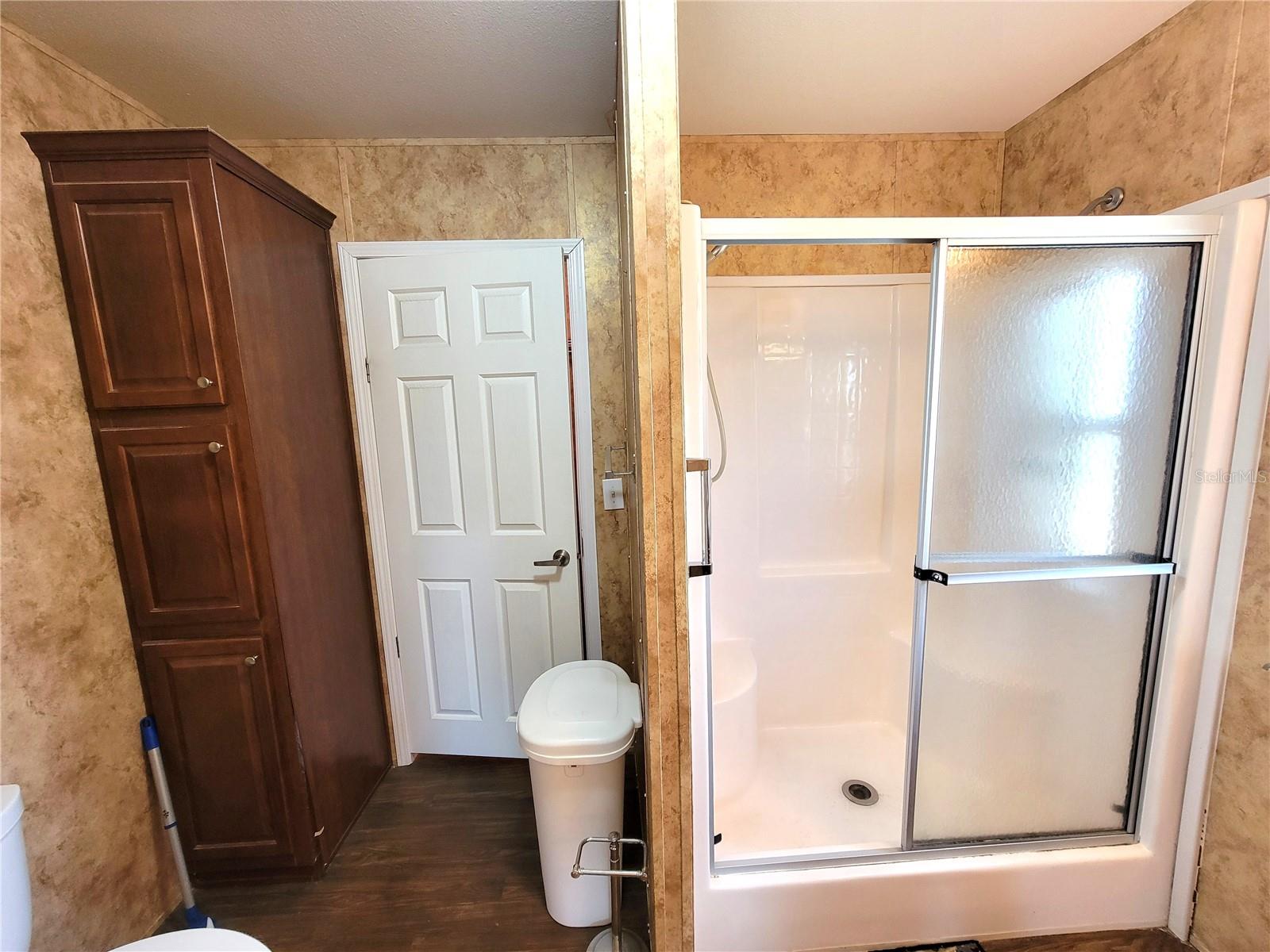 O6349895 Property Photo