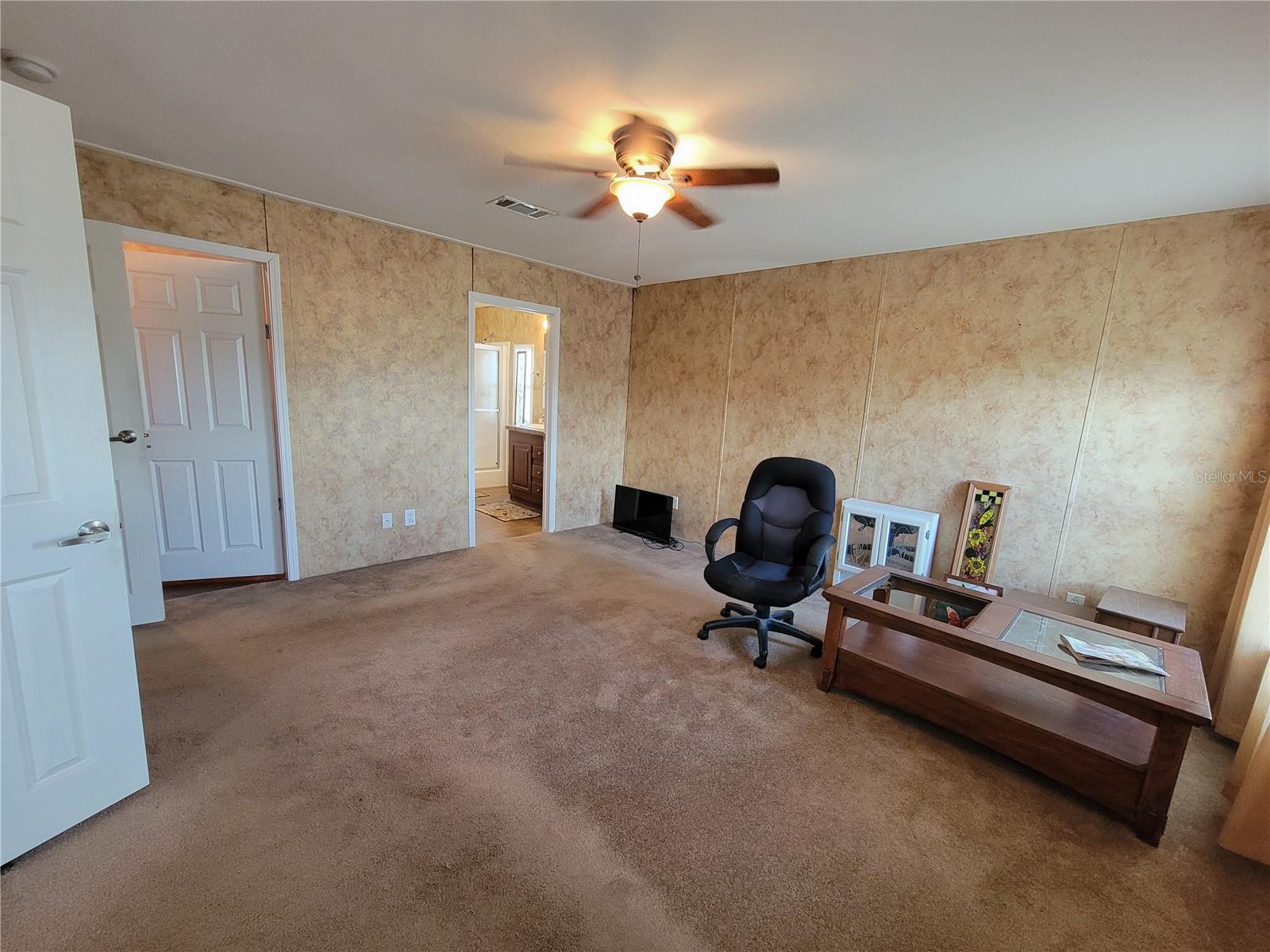 O6349895 Property Photo