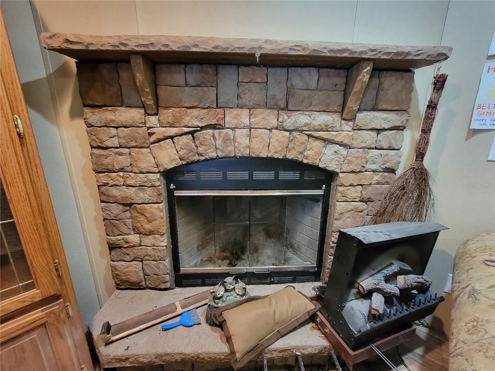 O6349895 Property Photo