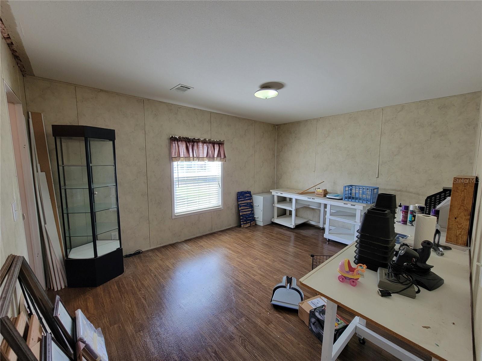 O6349895 Property Photo