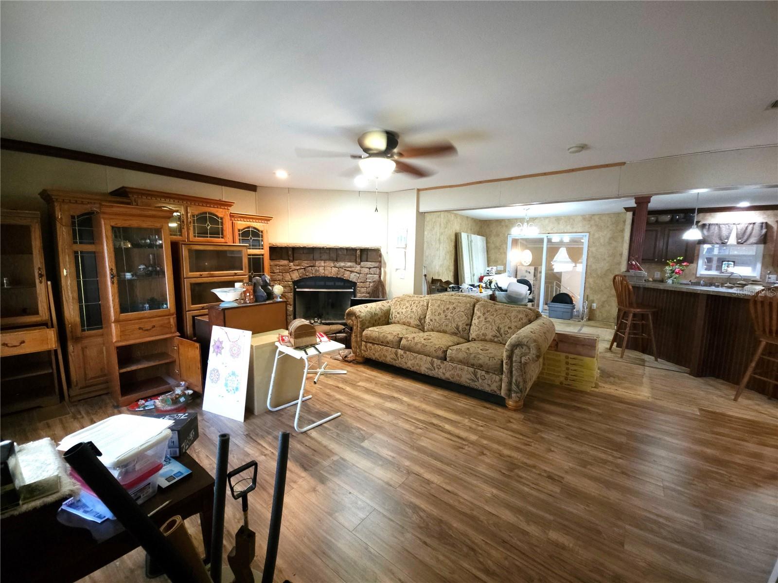 O6349895 Property Photo