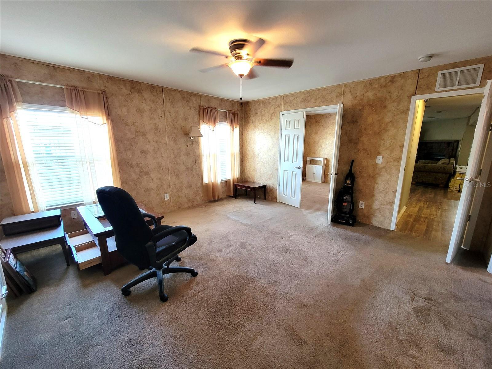 O6349895 Property Photo