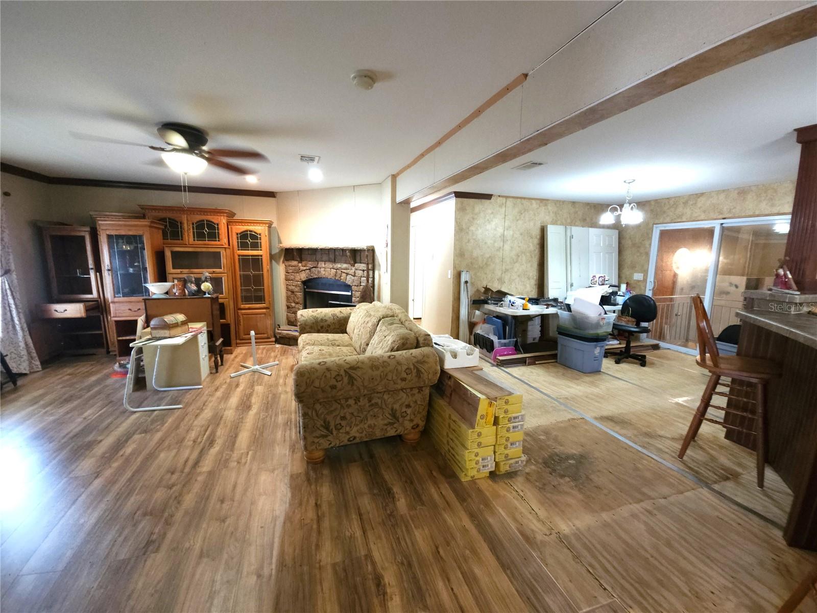 O6349895 Property Photo