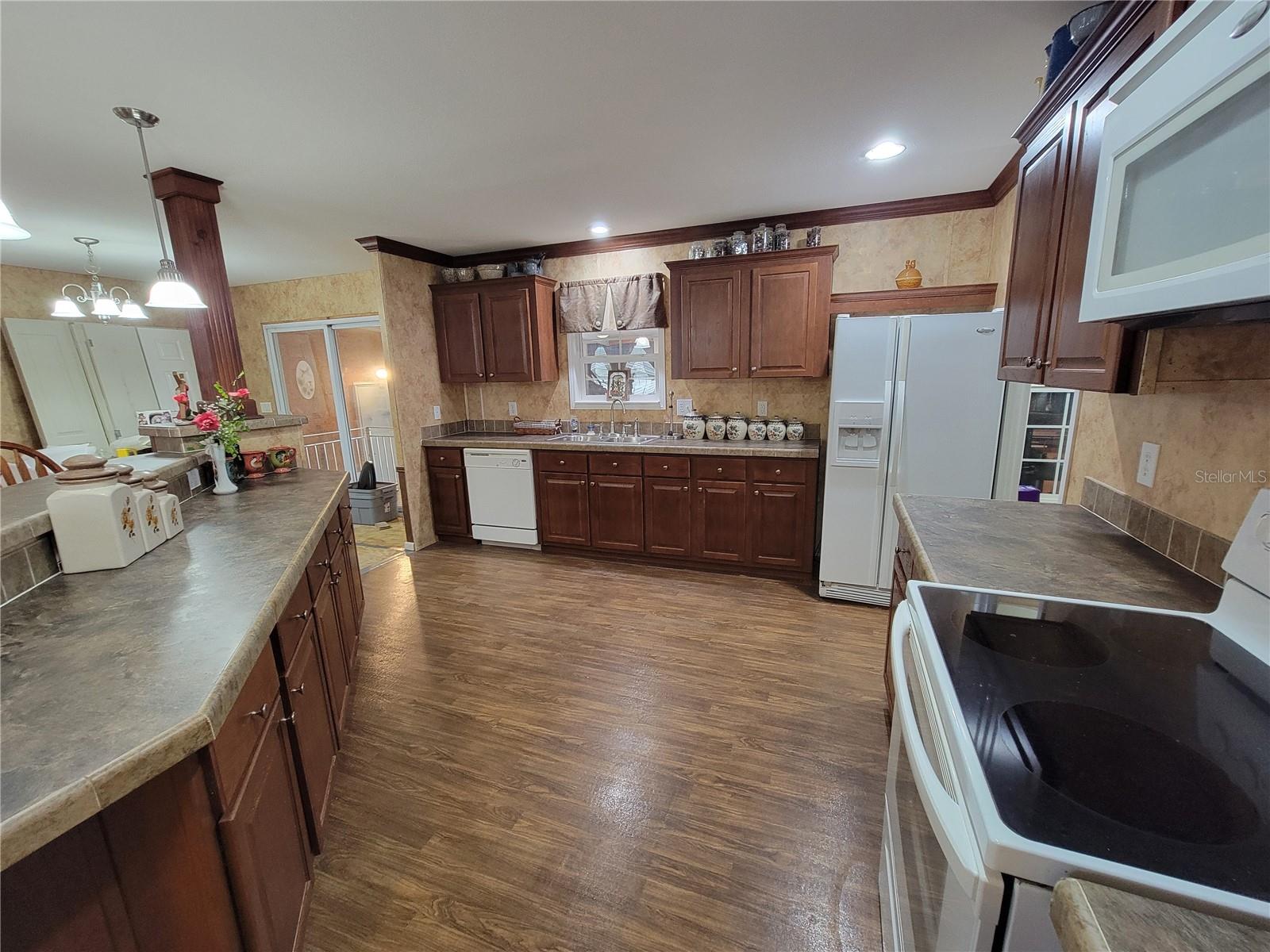 O6349895 Property Photo