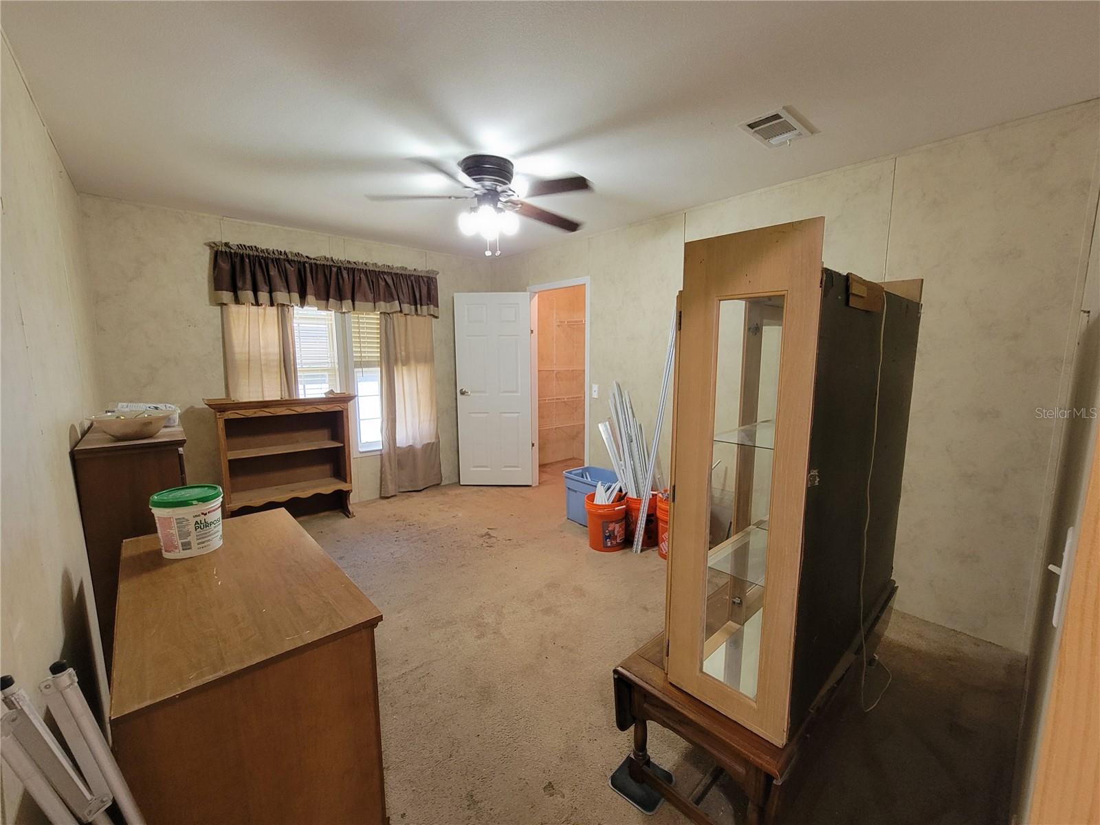 O6349895 Property Photo