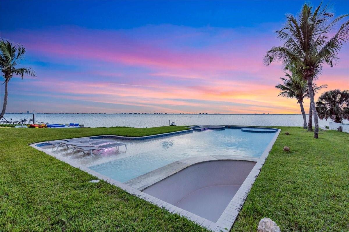 A4667415 Property Photo