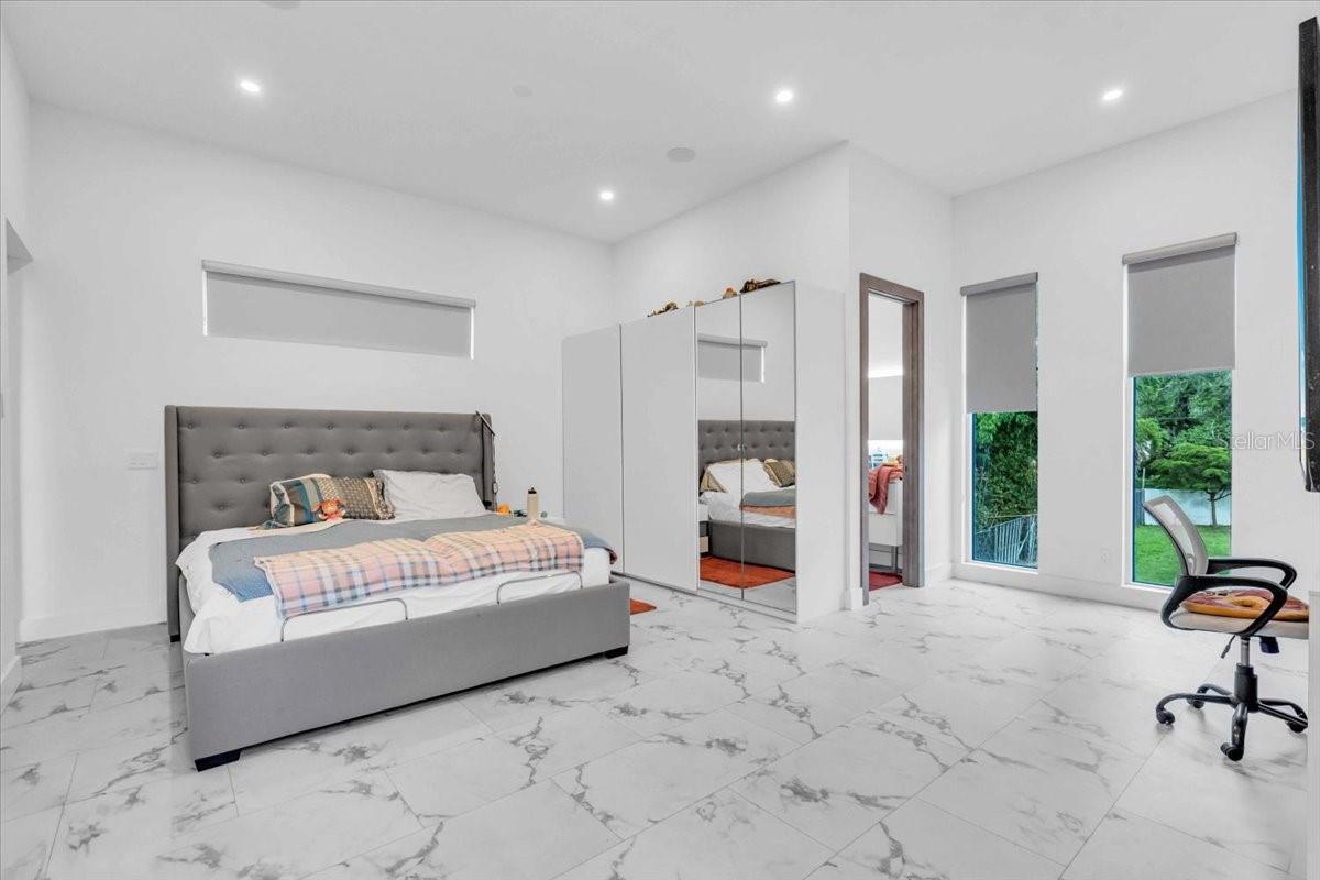 A4667415 Property Photo