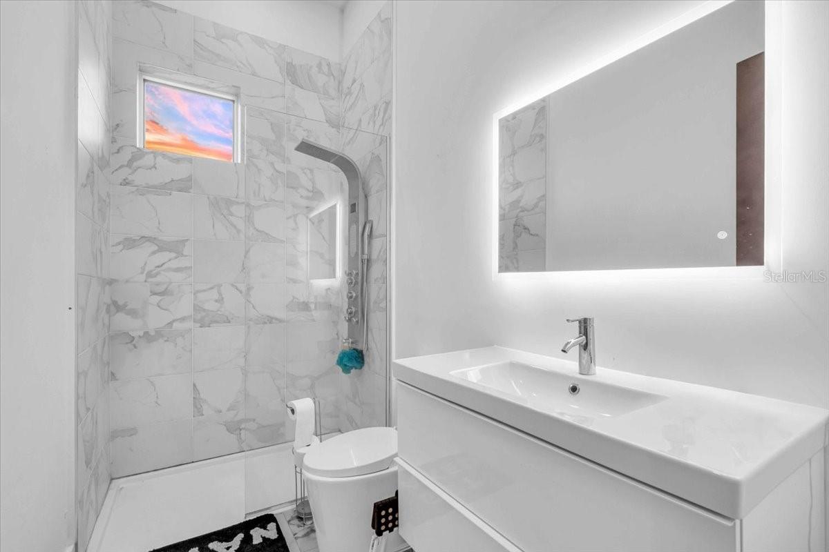 A4667415 Property Photo