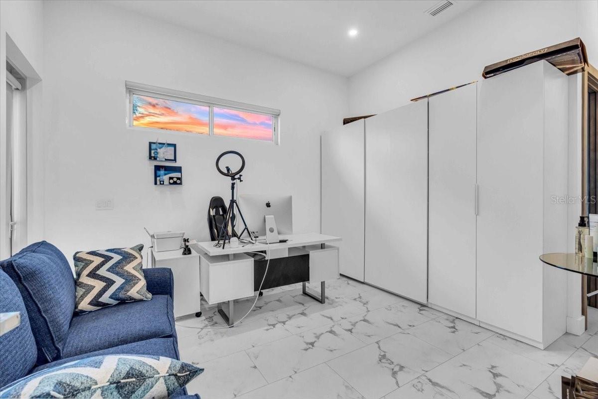 A4667415 Property Photo