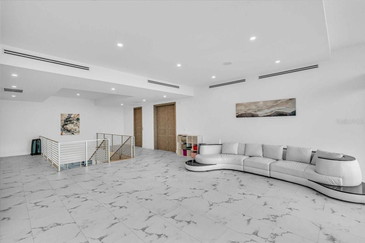 A4667415 Property Photo