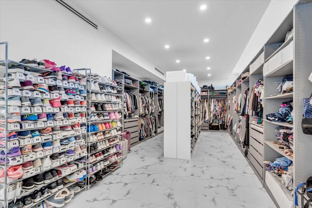 A4667415 Property Photo