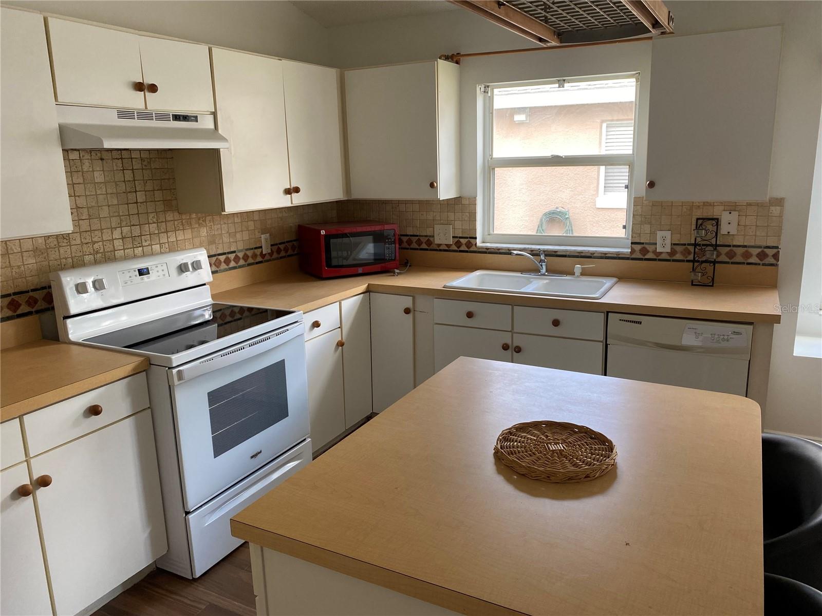 635 ROCHESTER LOOP, DAVENPORT, FL, 33897