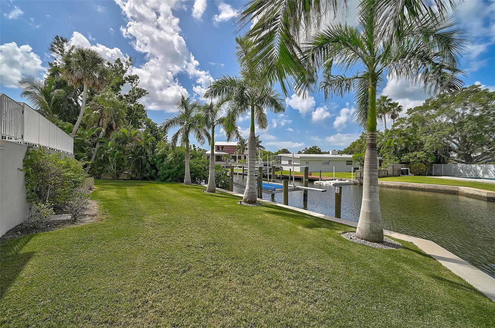 A4667422 Property Photo