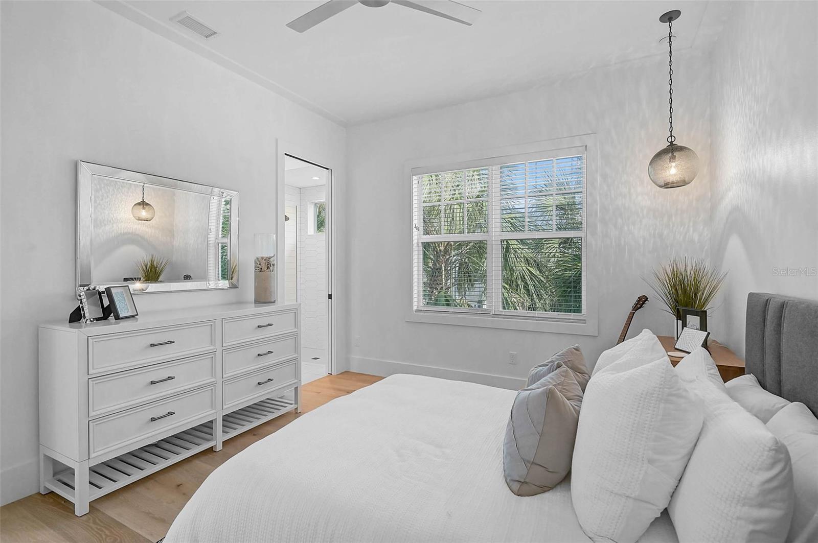 A4667422 Property Photo