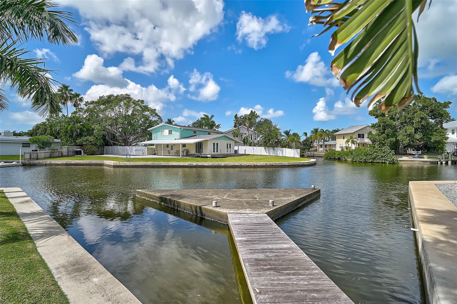 A4667422 Property Photo