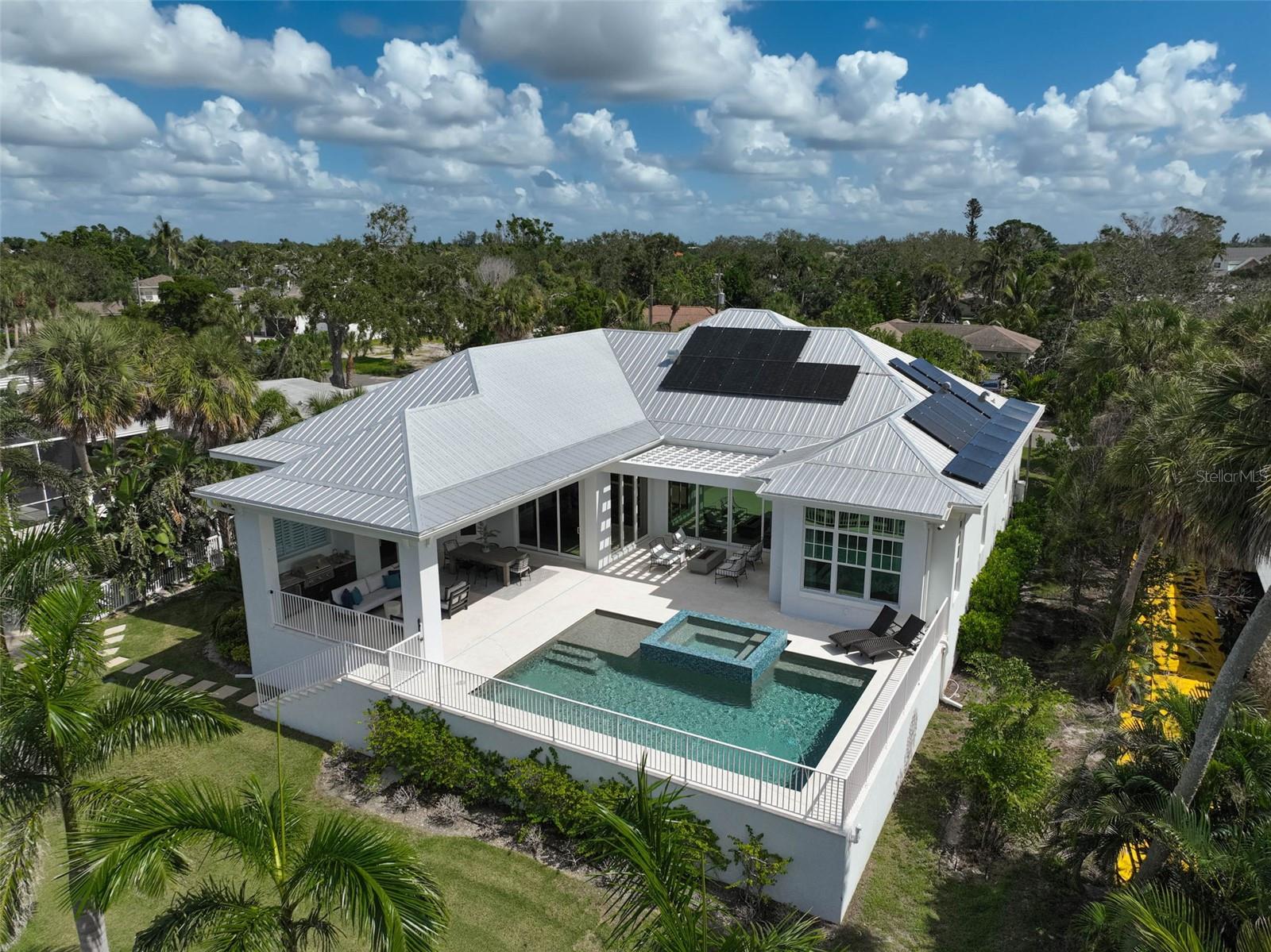 A4667422 Property Photo