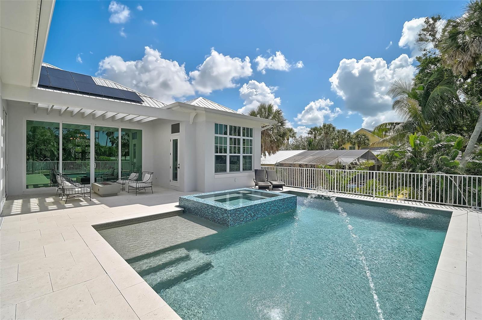 A4667422 Property Photo