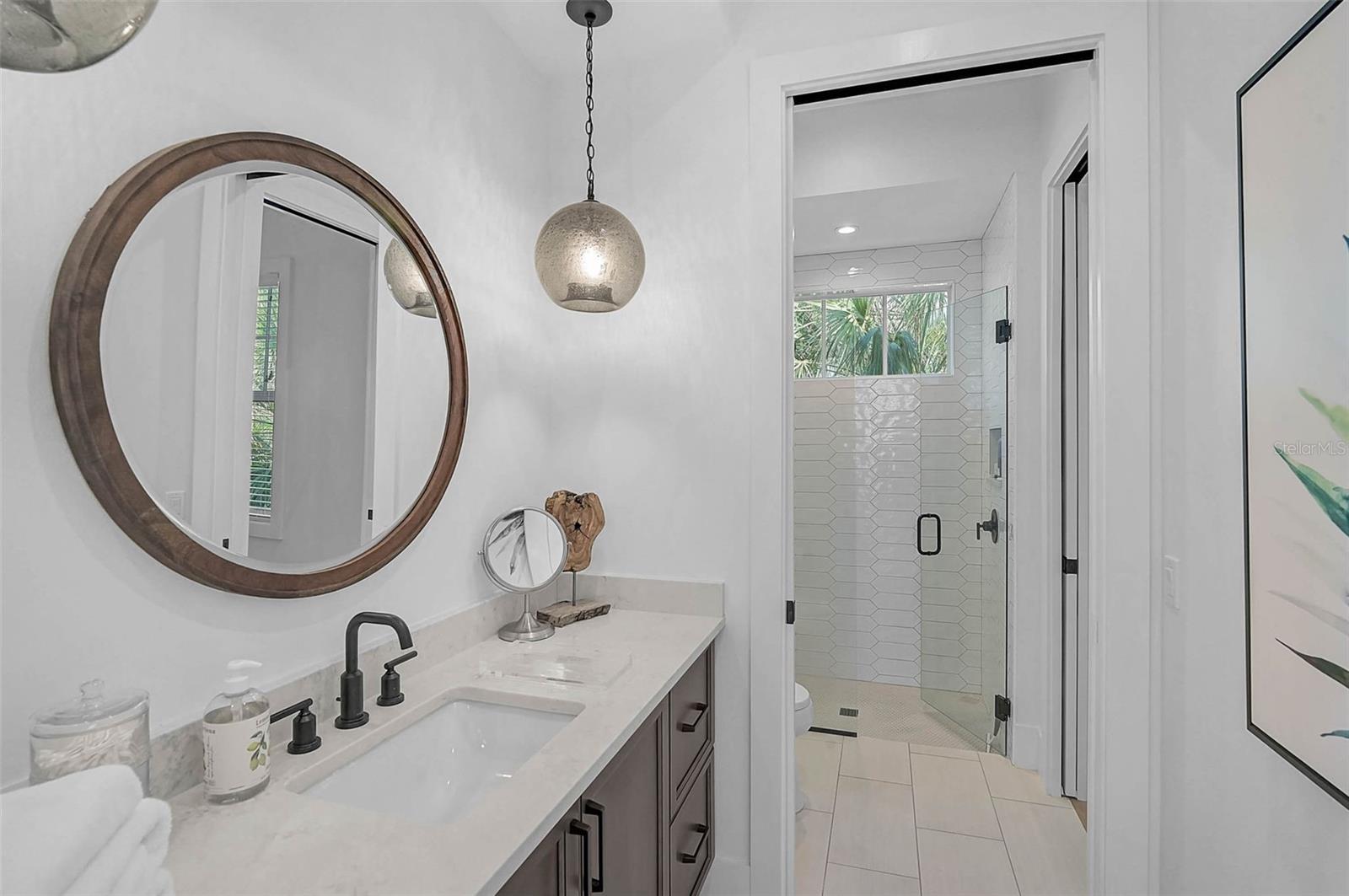 A4667422 Property Photo