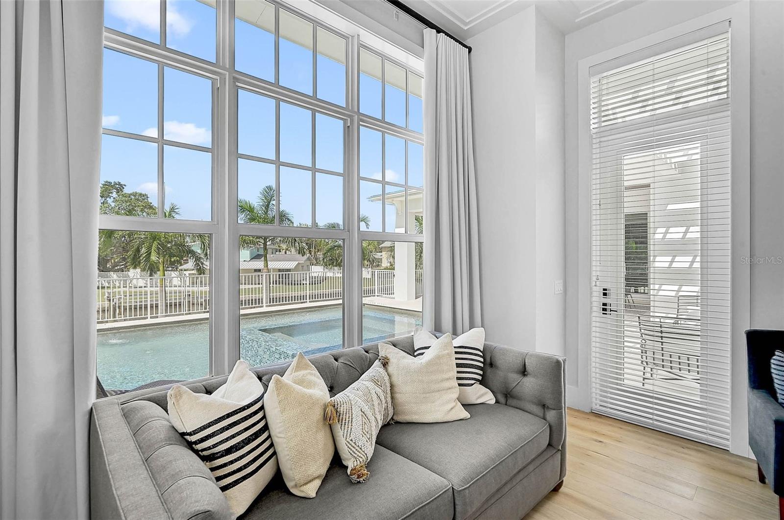 A4667422 Property Photo