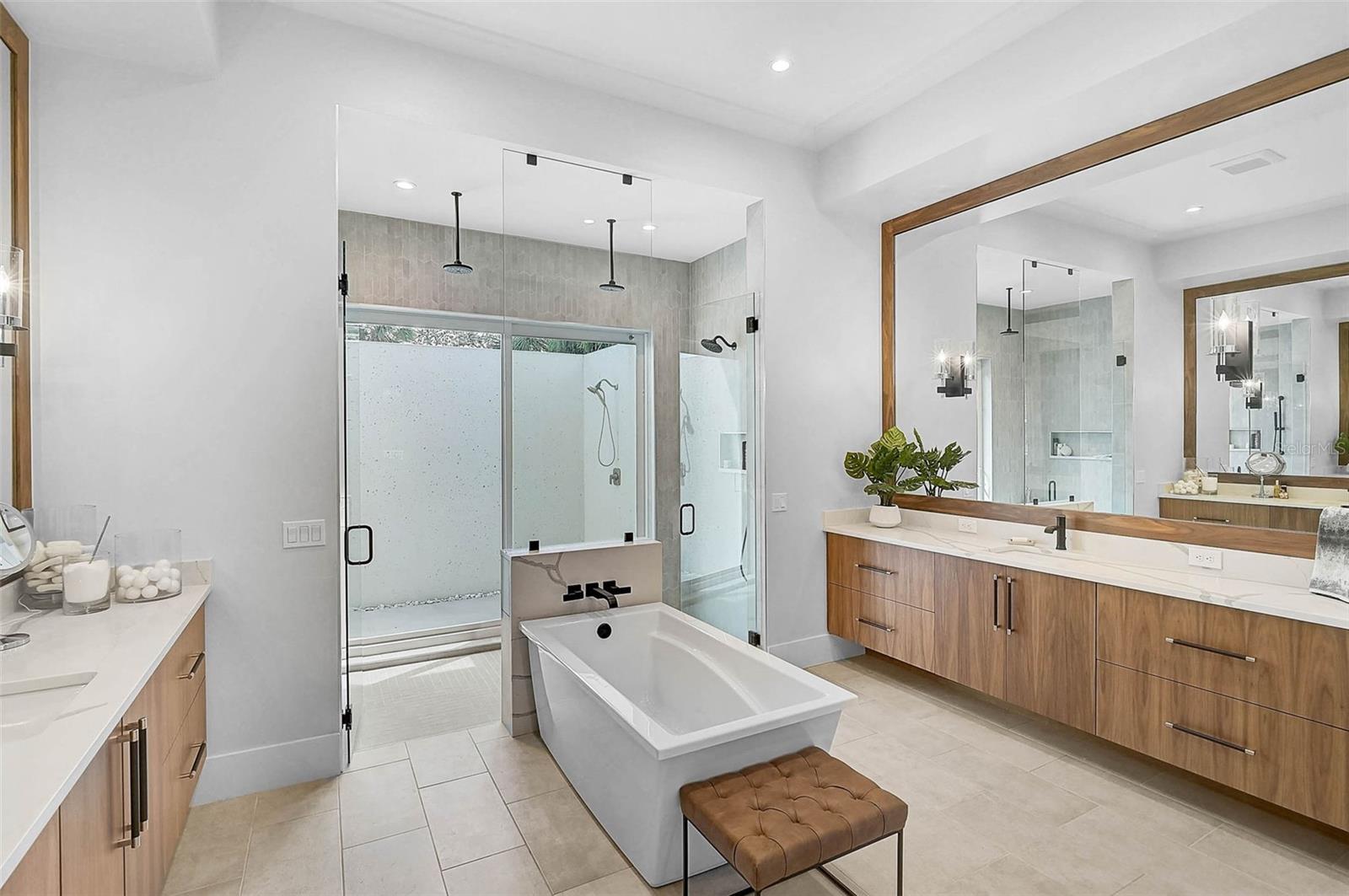 A4667422 Property Photo