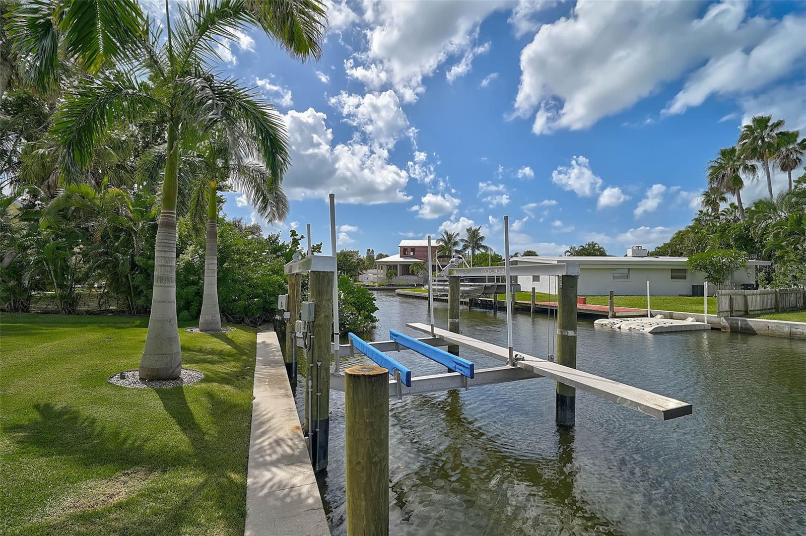 A4667422 Property Photo