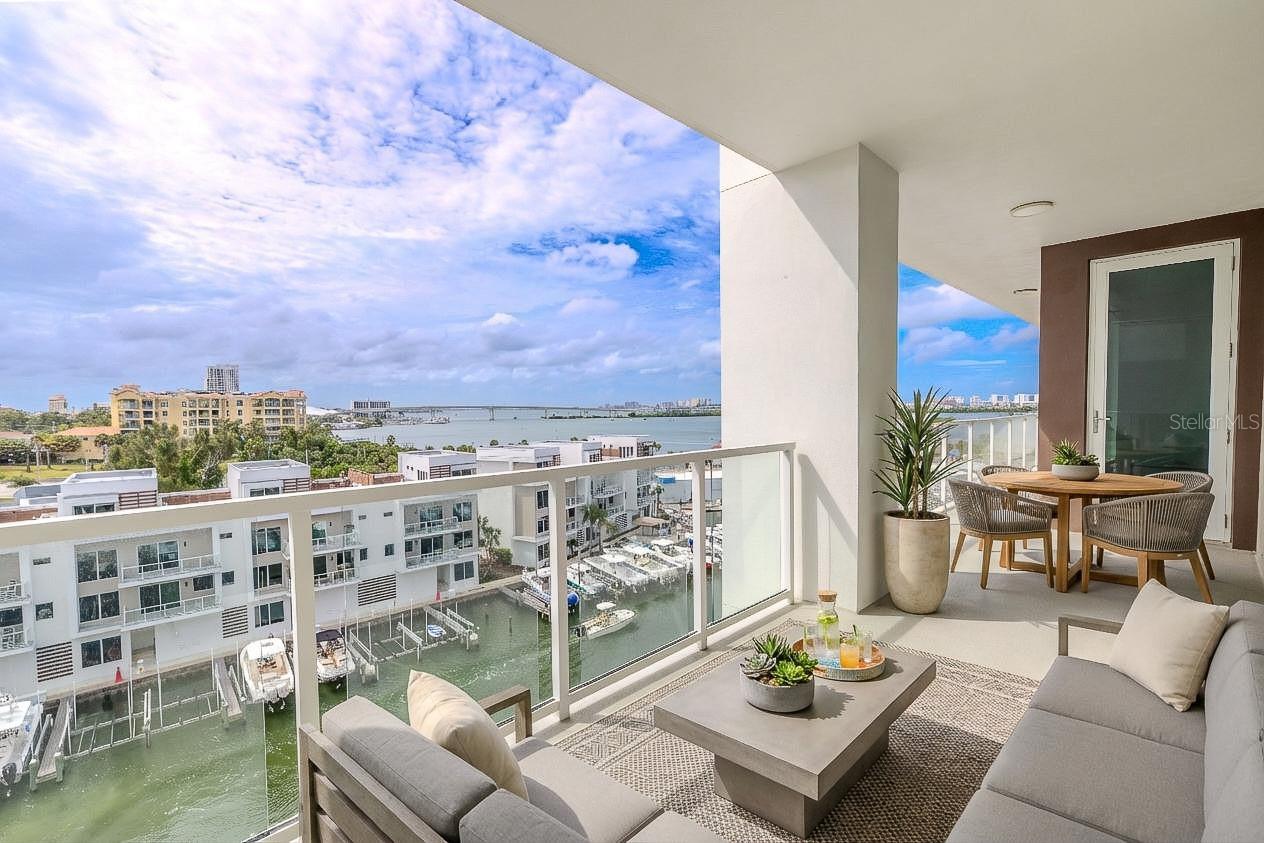 Step onto your private balcony and take in breathtaking views of the Intracoastal Waterway, where shimmering waters meet the skyline of Clearwater. From this elevated vantage point, you’ll enjoy a sweeping panorama that includes both the iconic Memorial Causeway and Sand Key Bridge—each beautifully illuminated at night for a dazzling display.