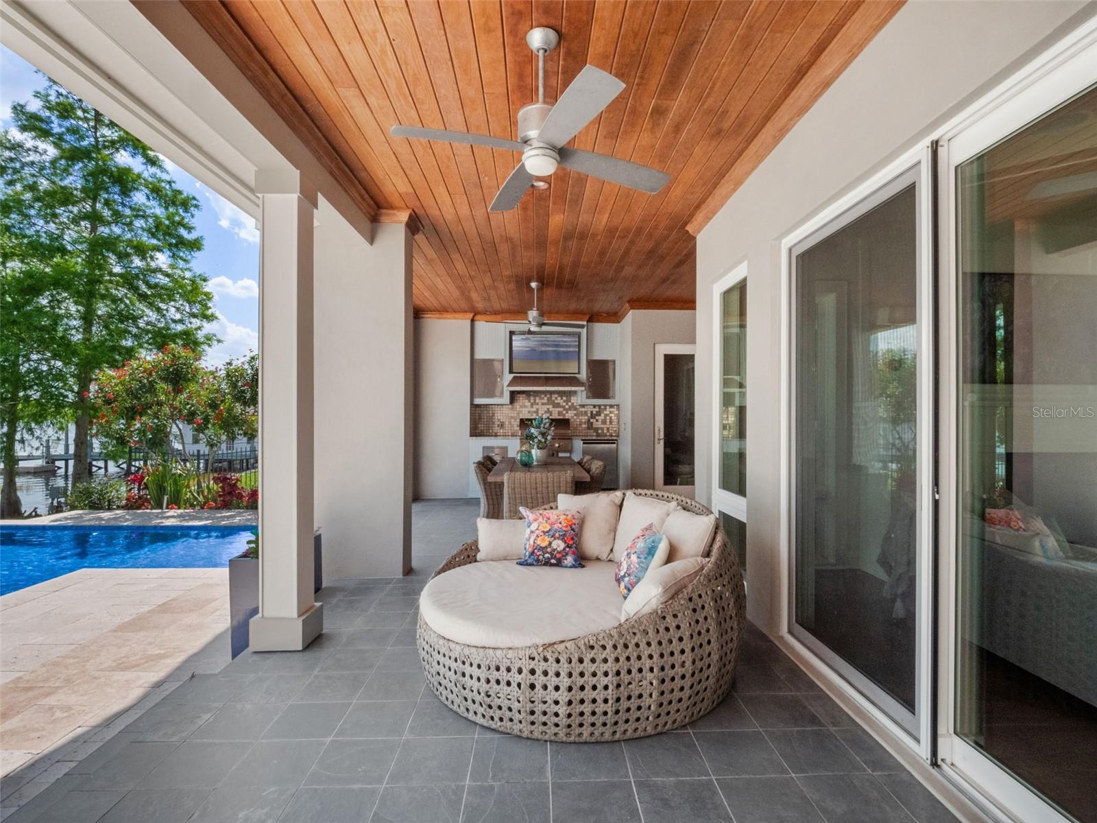 O6349925 Property Photo