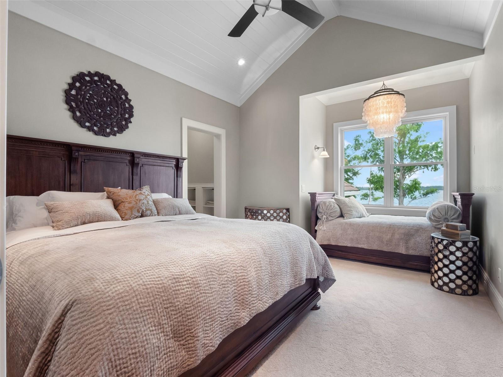 O6349925 Property Photo