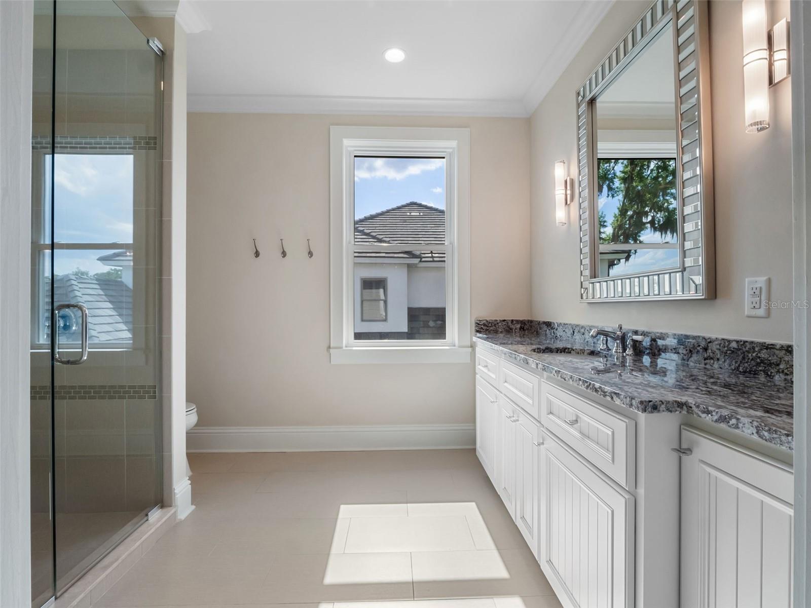 O6349925 Property Photo